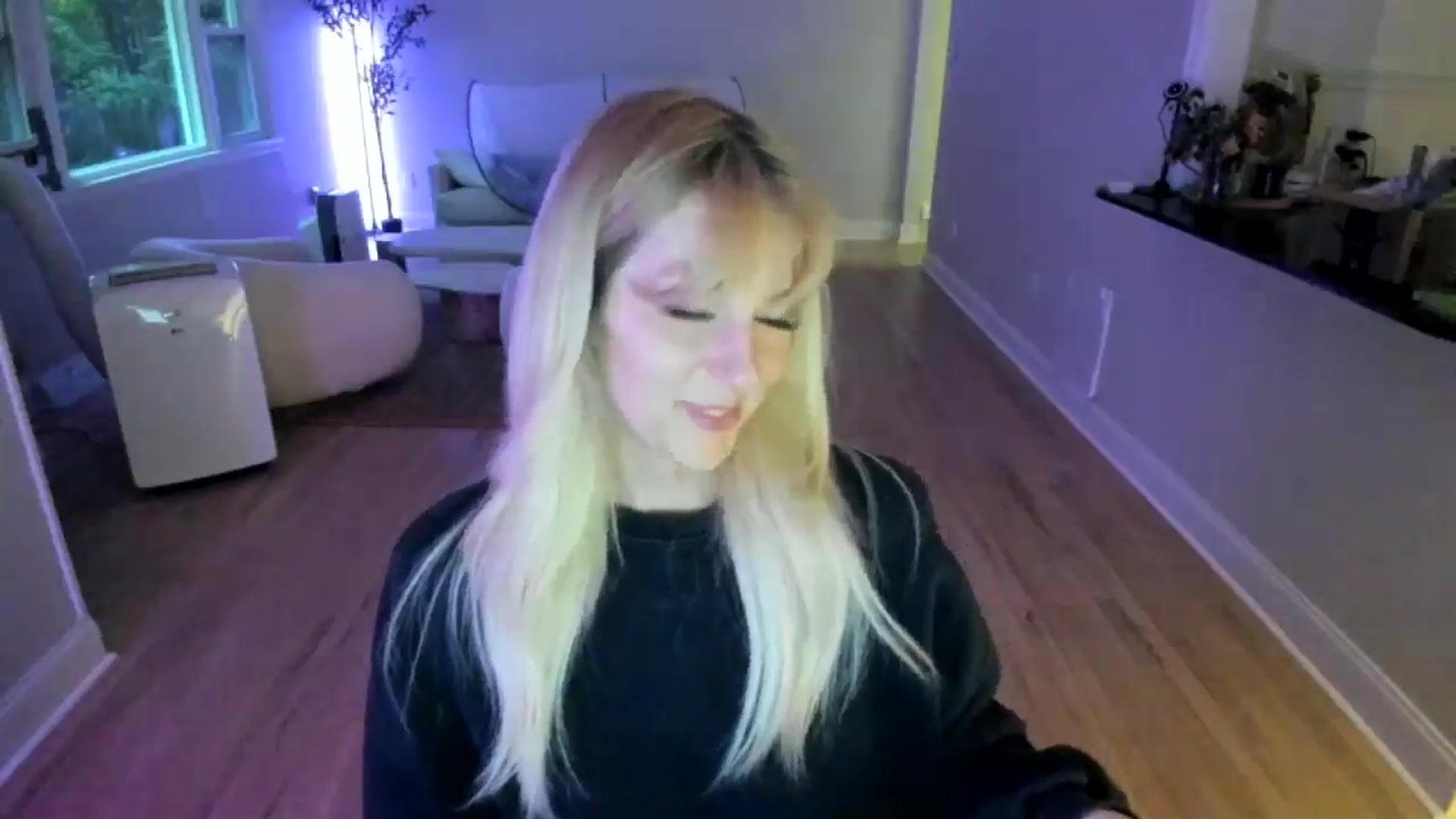 Gallery image thumbnail from Milk_Party's myfreecams stream on, 07/03/2025, 23:39 image 15 of 20