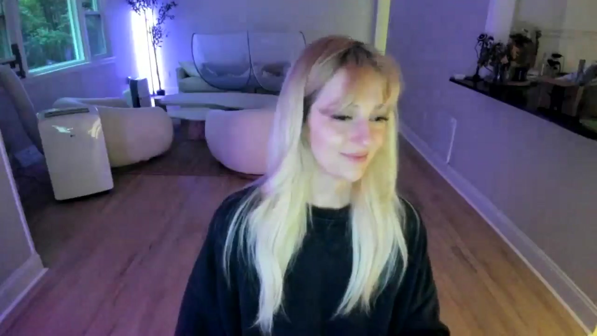 Gallery image thumbnail from Milk_Party's myfreecams stream on, 07/03/2025, 23:39 image 14 of 20
