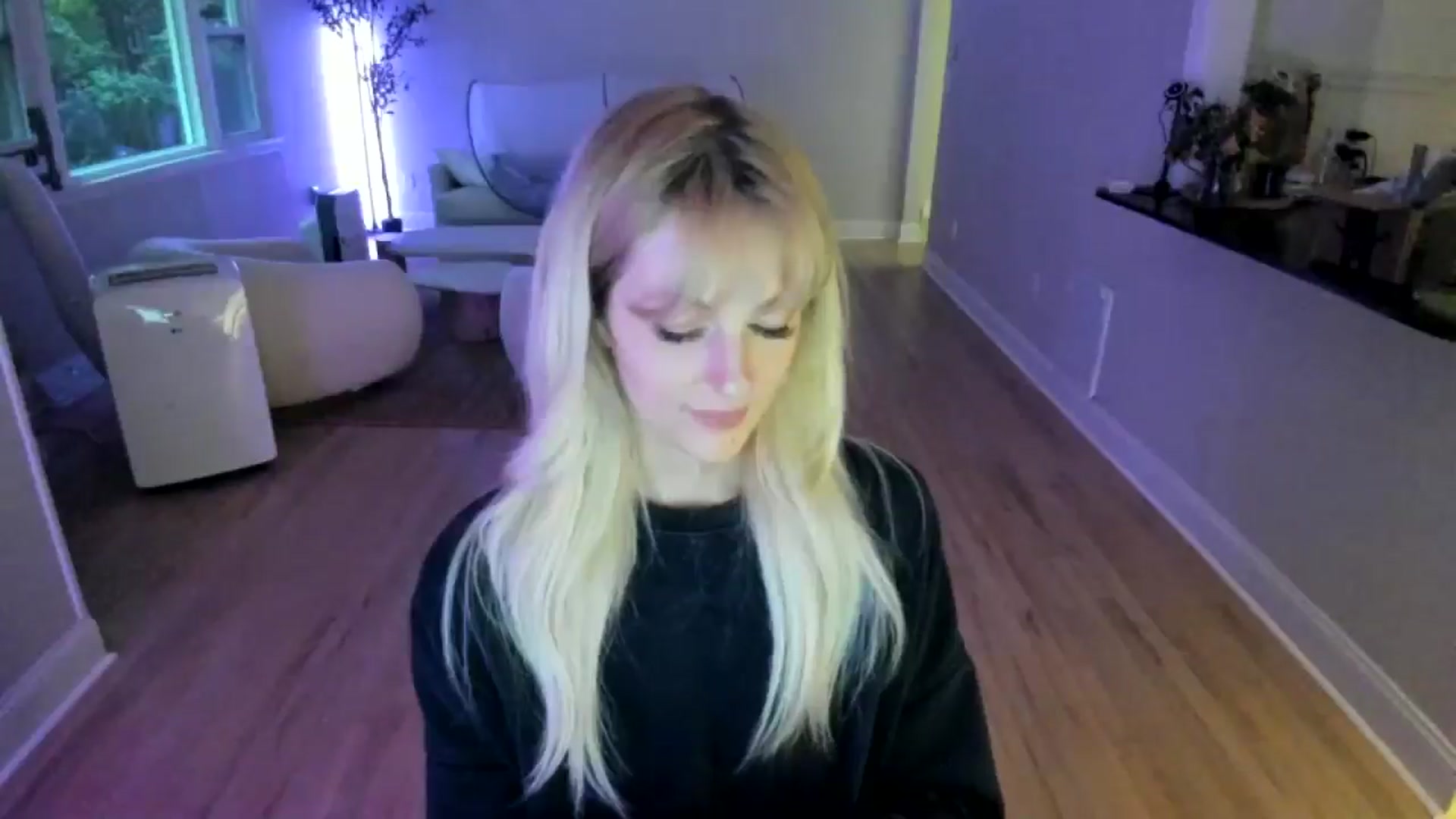 Gallery image thumbnail from Milk_Party's myfreecams stream on, 07/03/2025, 23:39 image 17 of 20