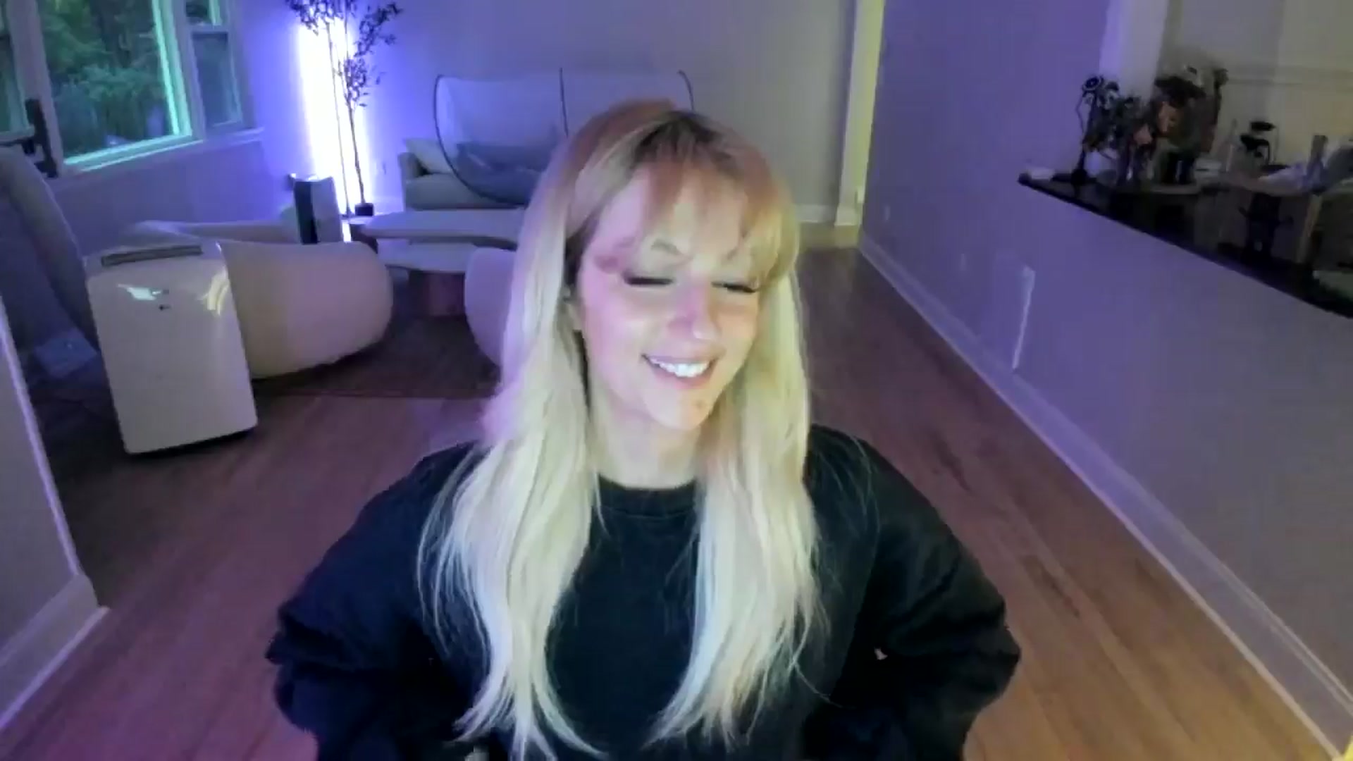 Gallery image thumbnail from Milk_Party's myfreecams stream on, 07/04/2025, 24:01 image 8 of 20
