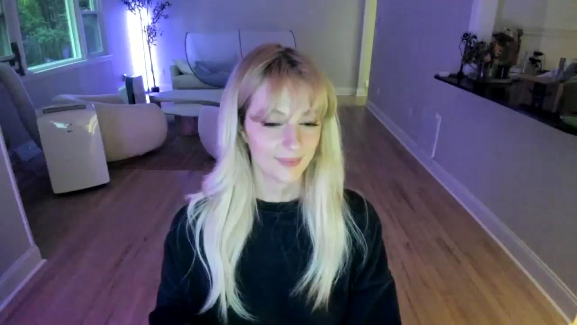 Gallery image thumbnail from Milk_Party's myfreecams stream on, 07/04/2025, 24:01 image 16 of 20