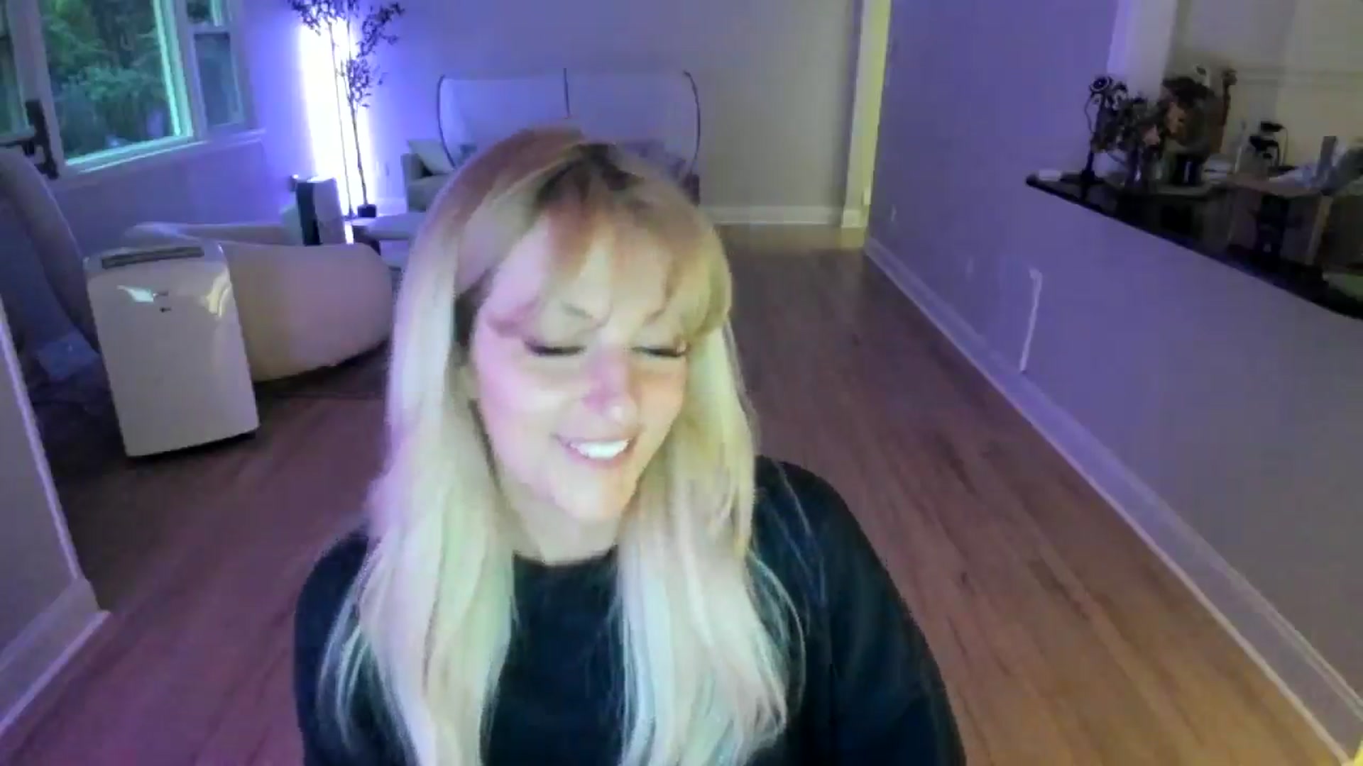Gallery image thumbnail from Milk_Party's myfreecams stream on, 07/04/2025, 24:01 image 6 of 20