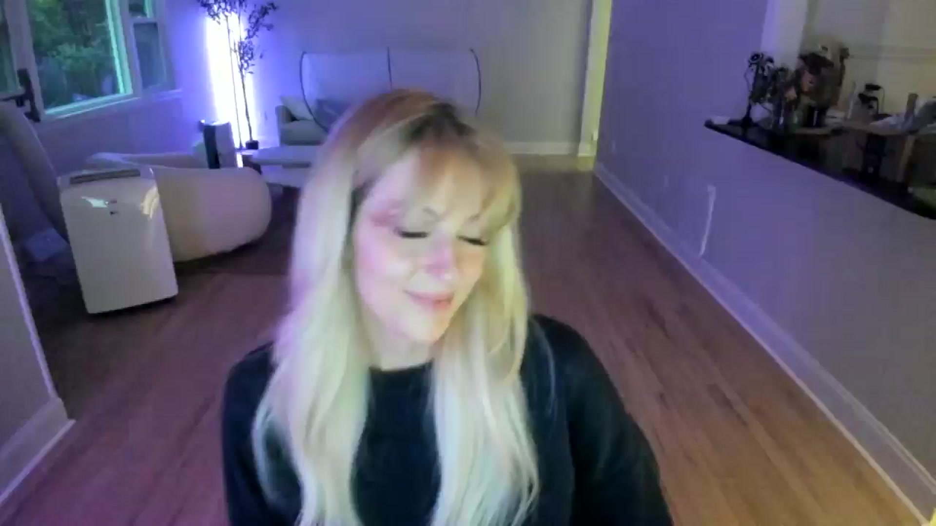 Gallery image thumbnail from Milk_Party's myfreecams stream on, 07/04/2025, 24:01 image 1 of 20