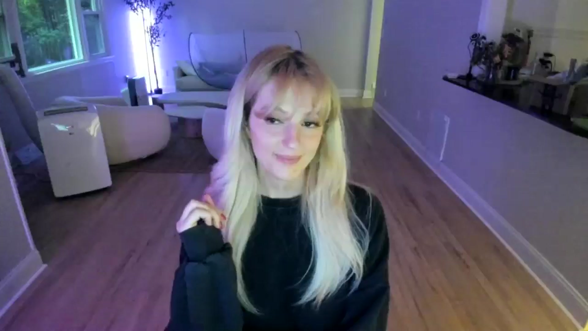 Gallery image thumbnail from Milk_Party's myfreecams stream on, 07/04/2025, 24:01 image 15 of 20