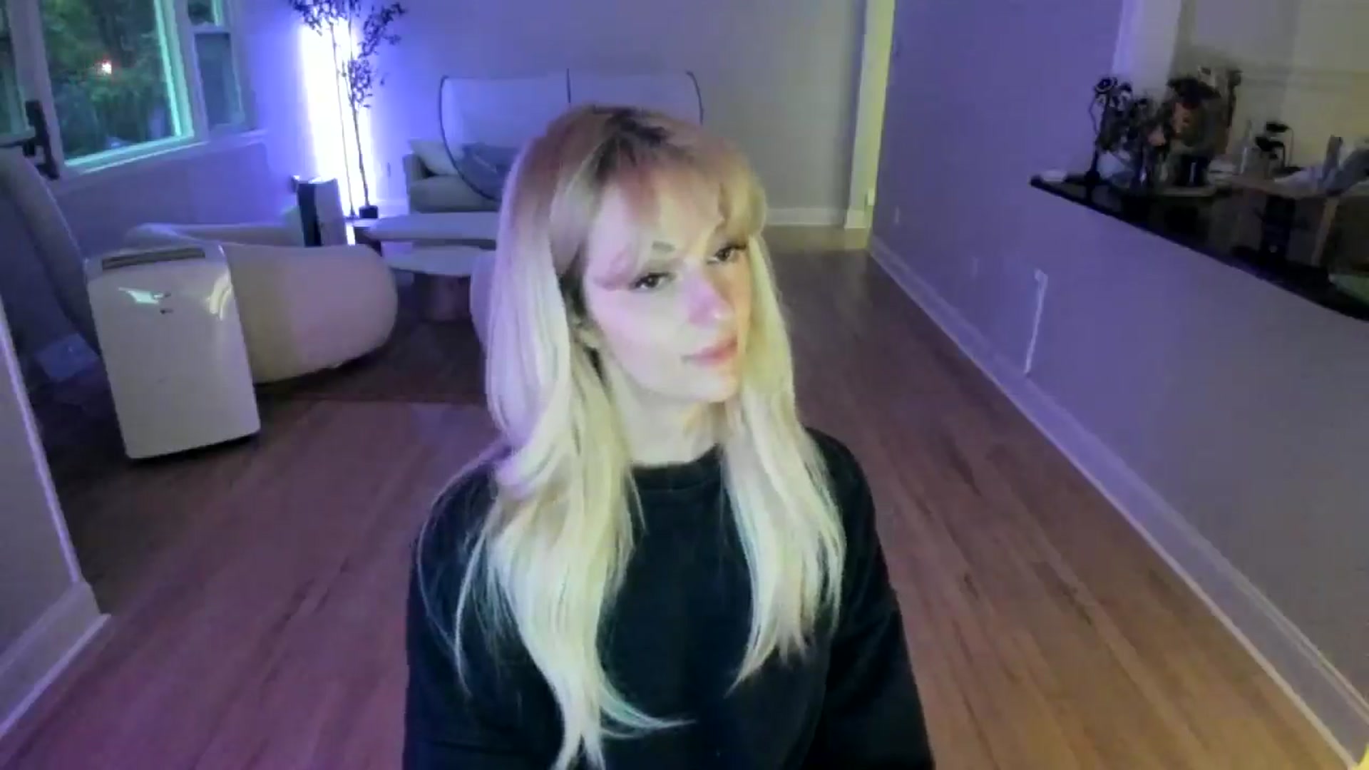 Gallery image thumbnail from Milk_Party's myfreecams stream on, 07/04/2025, 24:01 image 10 of 20
