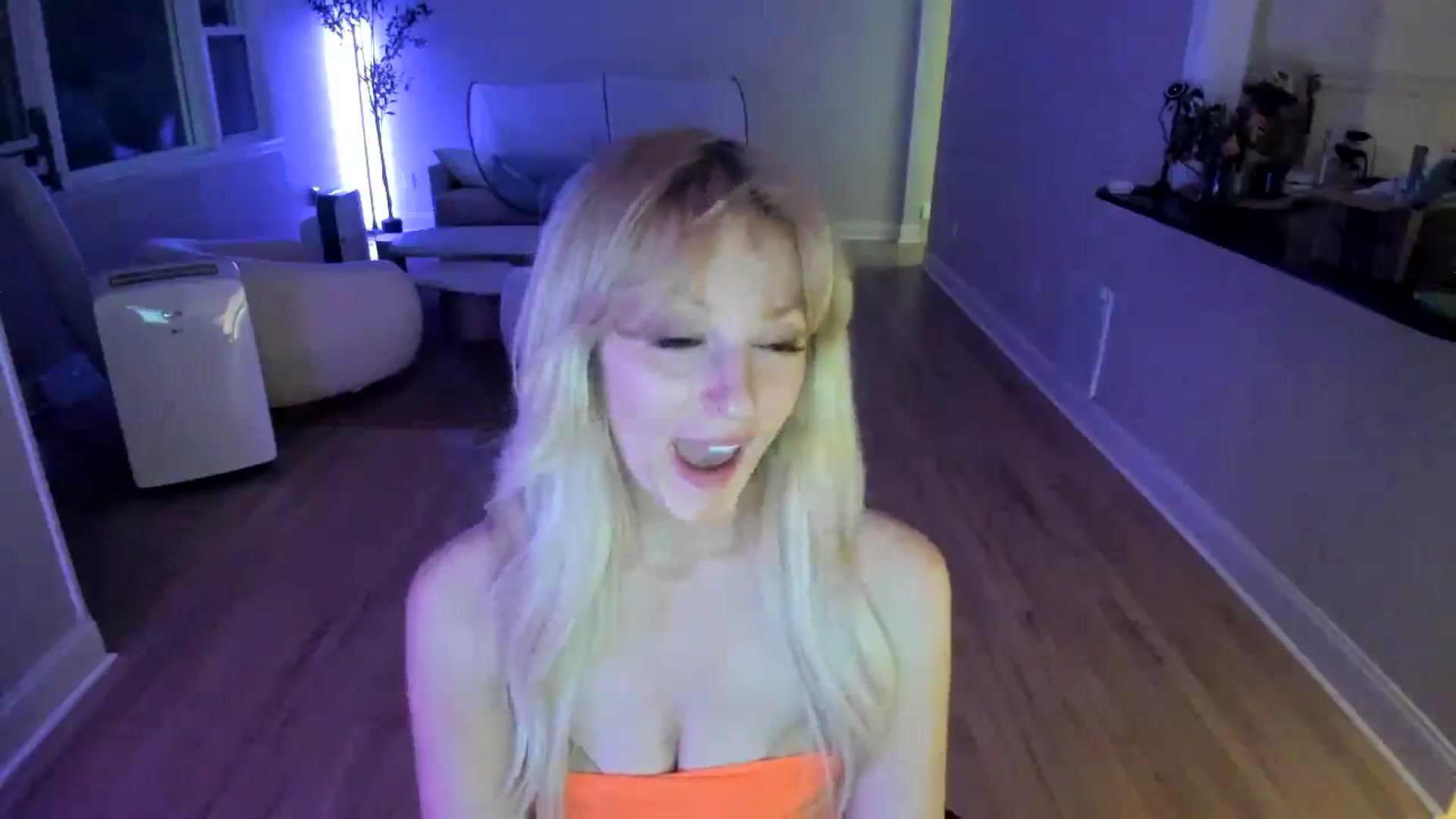 Gallery image thumbnail from Milk_Party's myfreecams stream on, 07/04/2025, 01:33 image 6 of 20