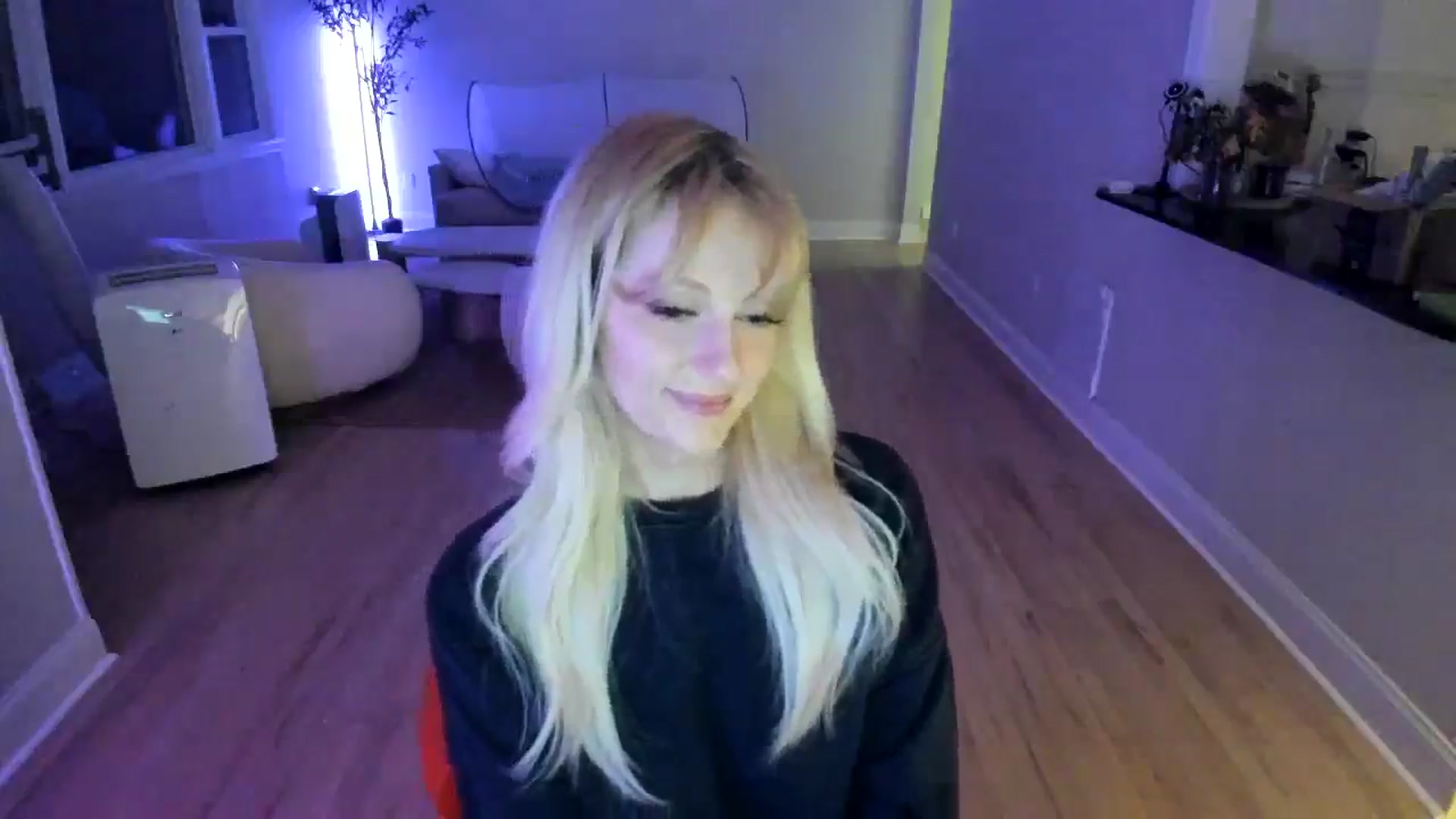 Gallery image thumbnail from Milk_Party's myfreecams stream on, 07/04/2025, 01:33 image 13 of 20