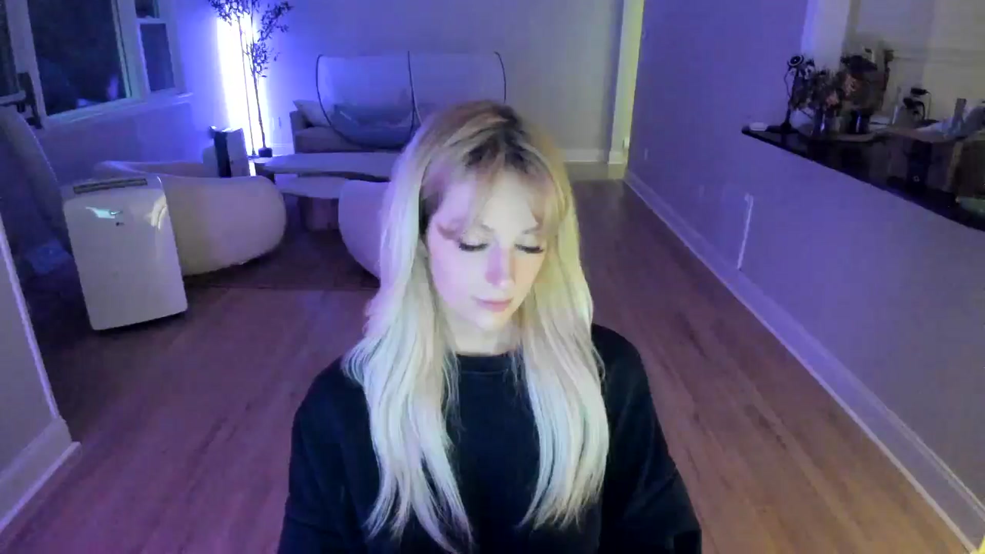 Gallery image thumbnail from Milk_Party's myfreecams stream on, 07/04/2025, 01:33 image 8 of 20