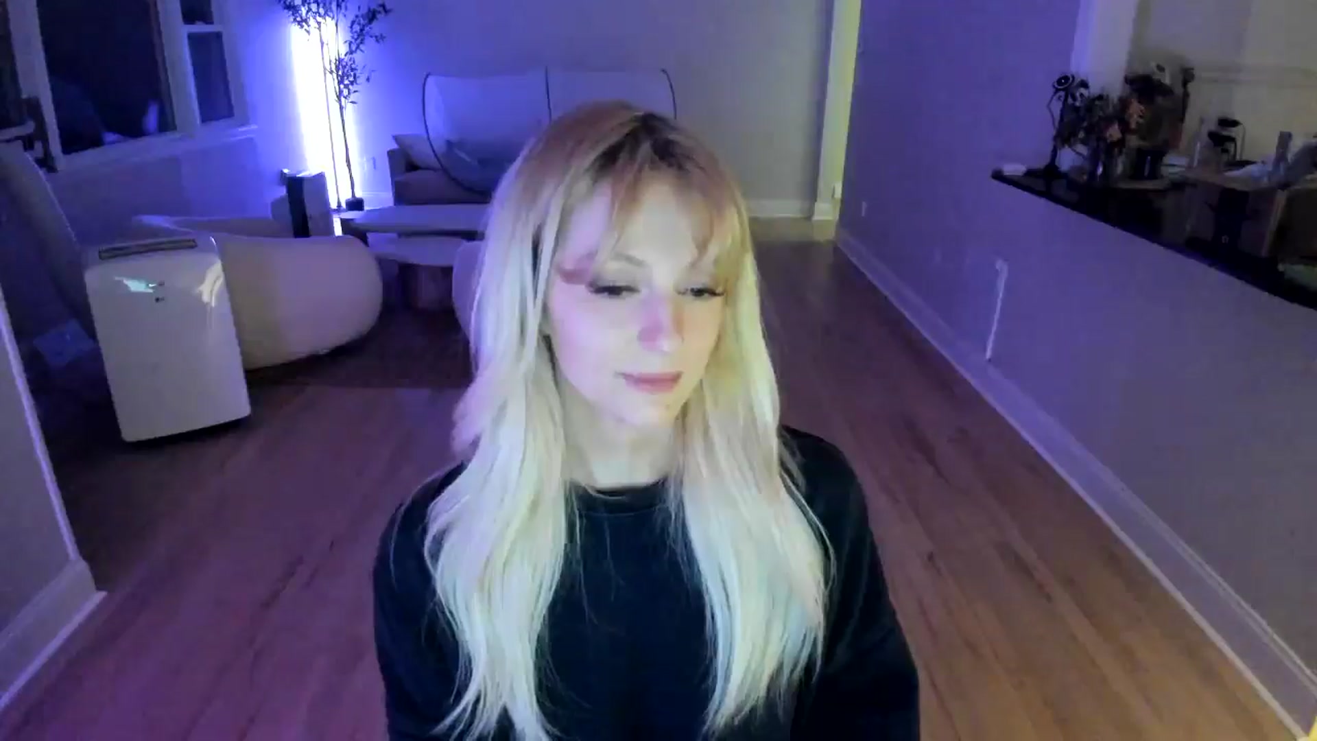 Gallery image thumbnail from Milk_Party's myfreecams stream on, 07/04/2025, 01:33 image 12 of 20