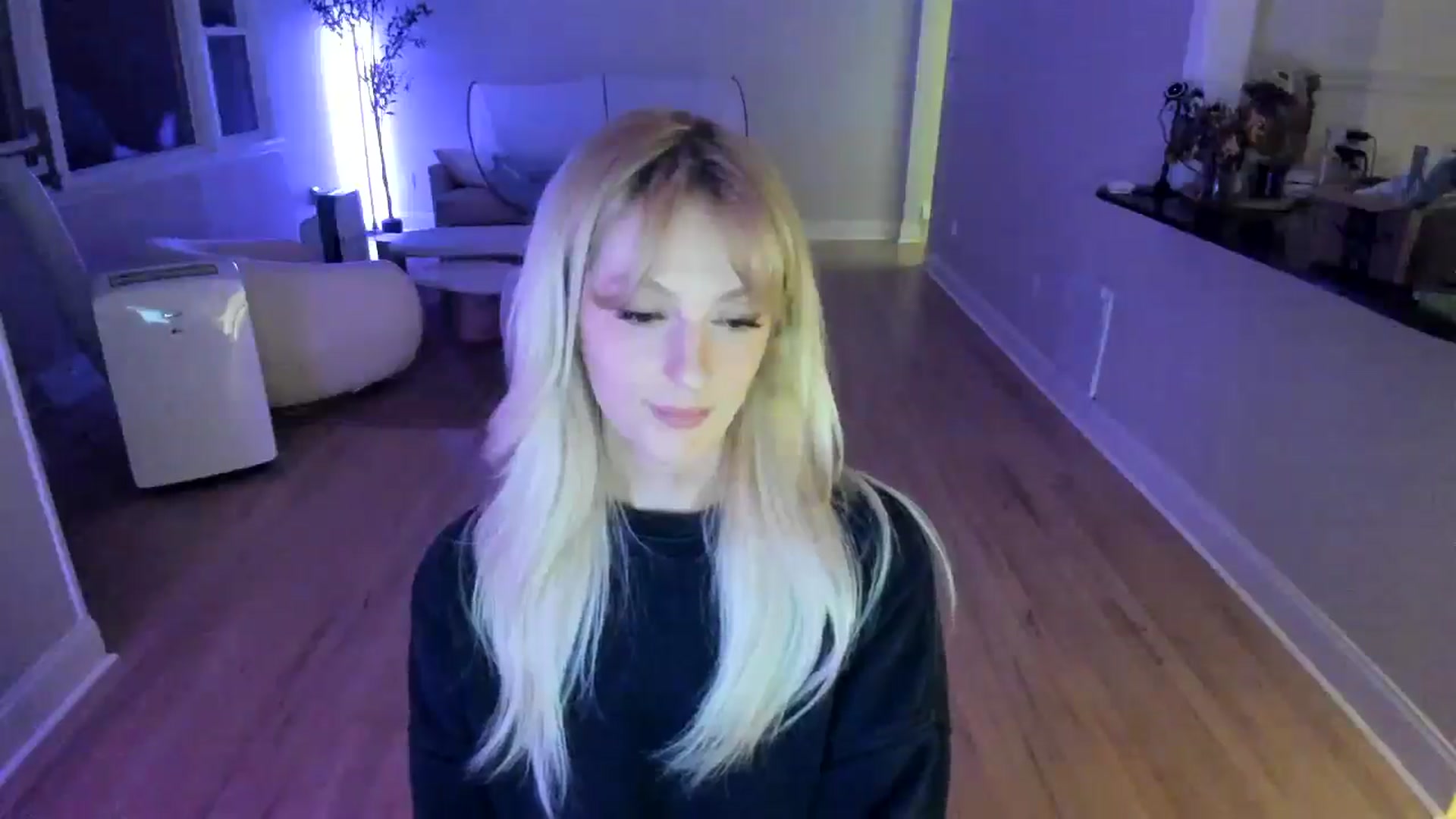 Gallery image thumbnail from Milk_Party's myfreecams stream on, 07/04/2025, 01:33 image 19 of 20