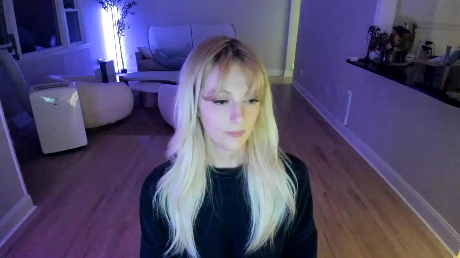 Gallery image thumbnail from Milk_Party's myfreecams stream on, 07/04/2025, 01:33 image 14 of 20