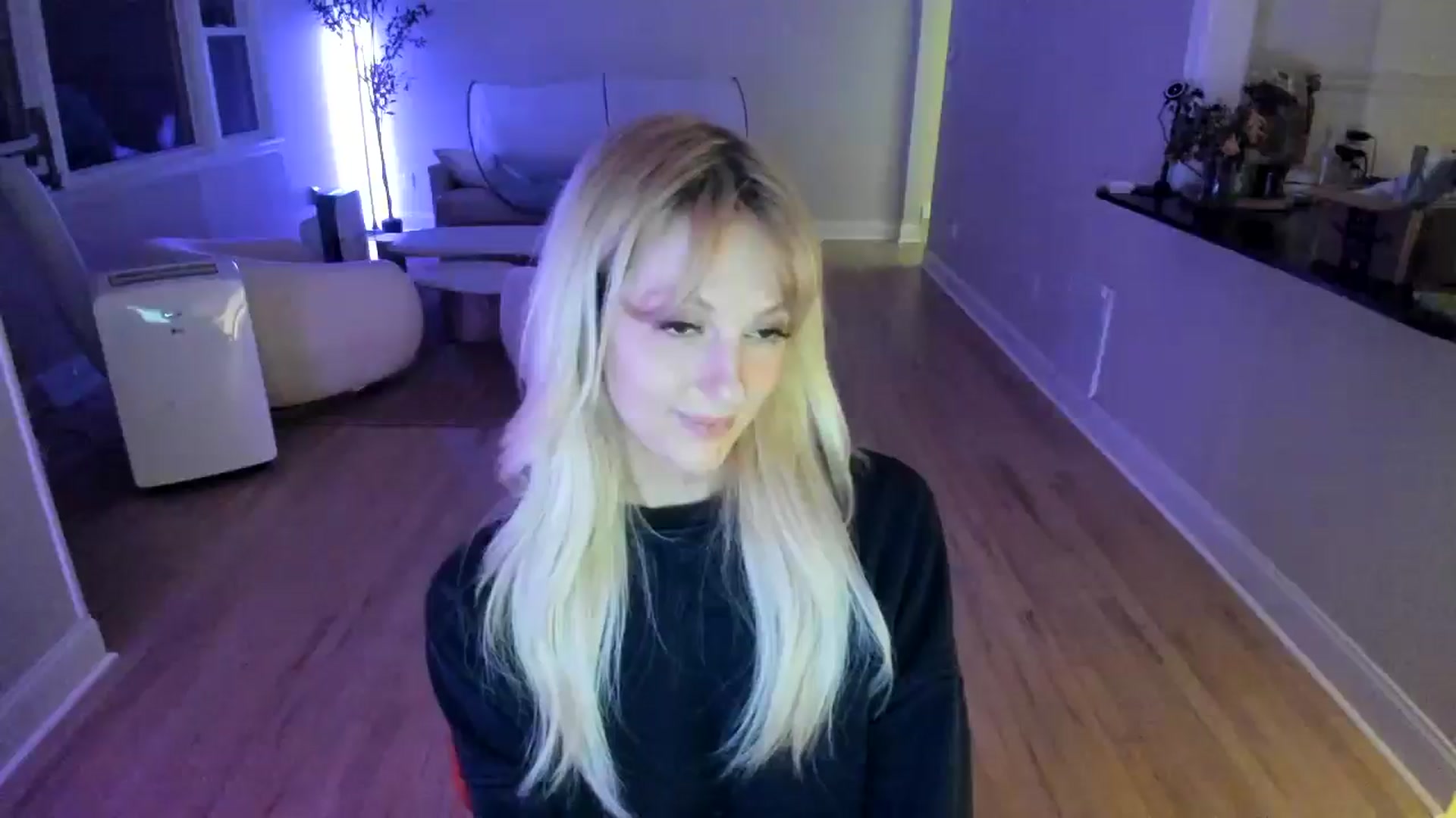 Gallery image thumbnail from Milk_Party's myfreecams stream on, 07/04/2025, 01:33 image 17 of 20