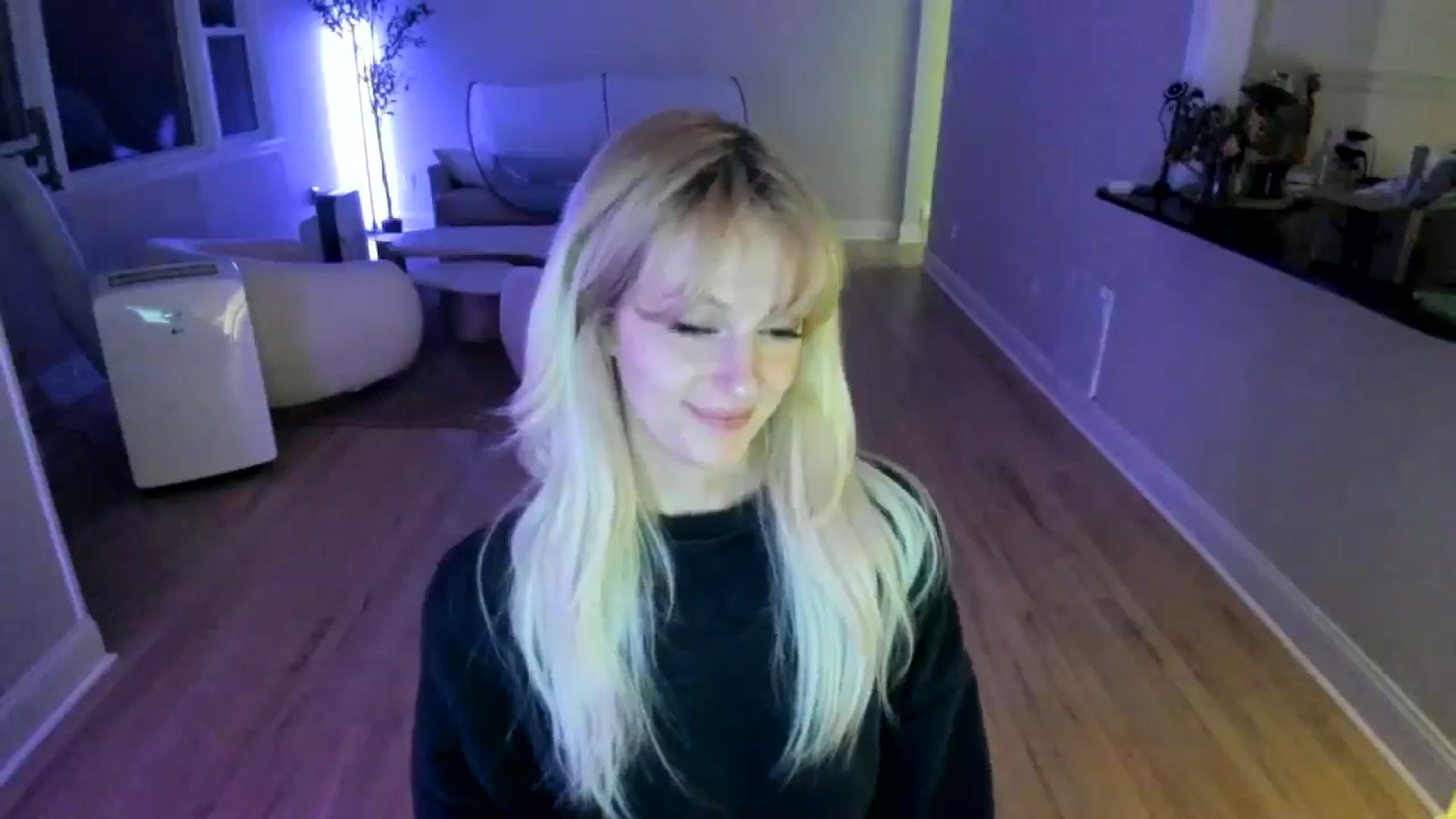 Gallery image thumbnail from Milk_Party's myfreecams stream on, 07/04/2025, 04:20 image 20 of 20