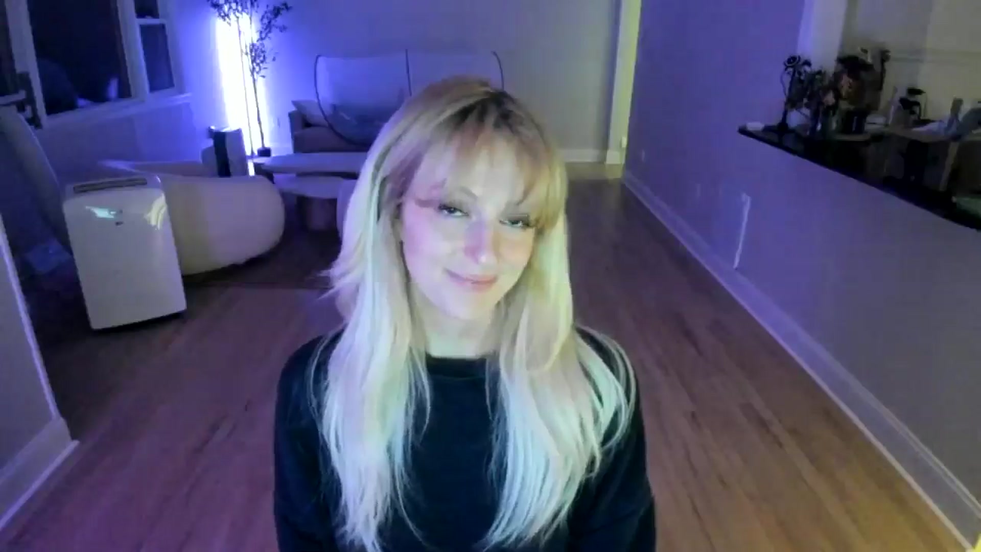 Gallery image thumbnail from Milk_Party's myfreecams stream on, 07/04/2025, 04:20 image 19 of 20