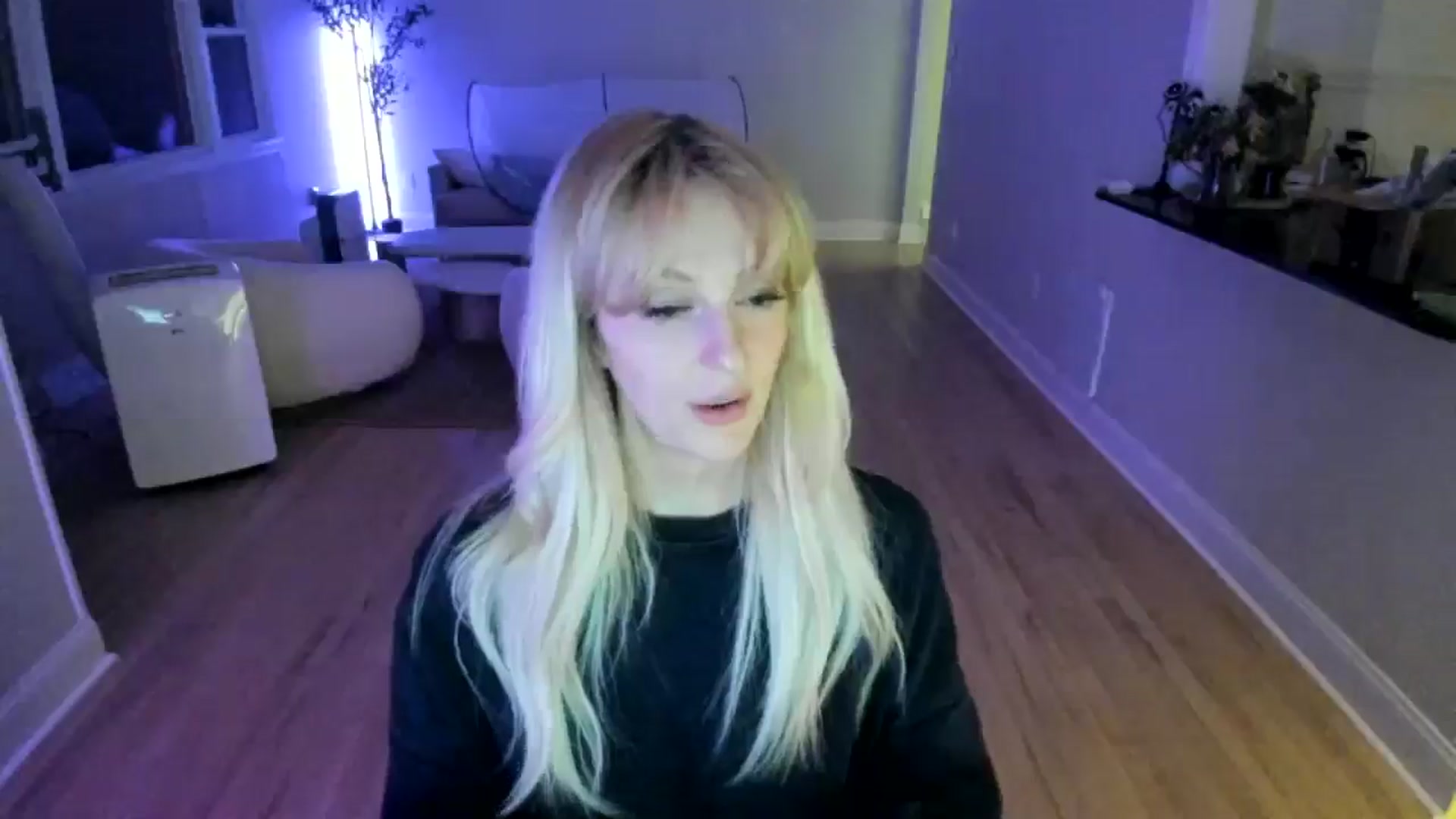 Gallery image thumbnail from Milk_Party's myfreecams stream on, 07/04/2025, 04:20 image 6 of 20