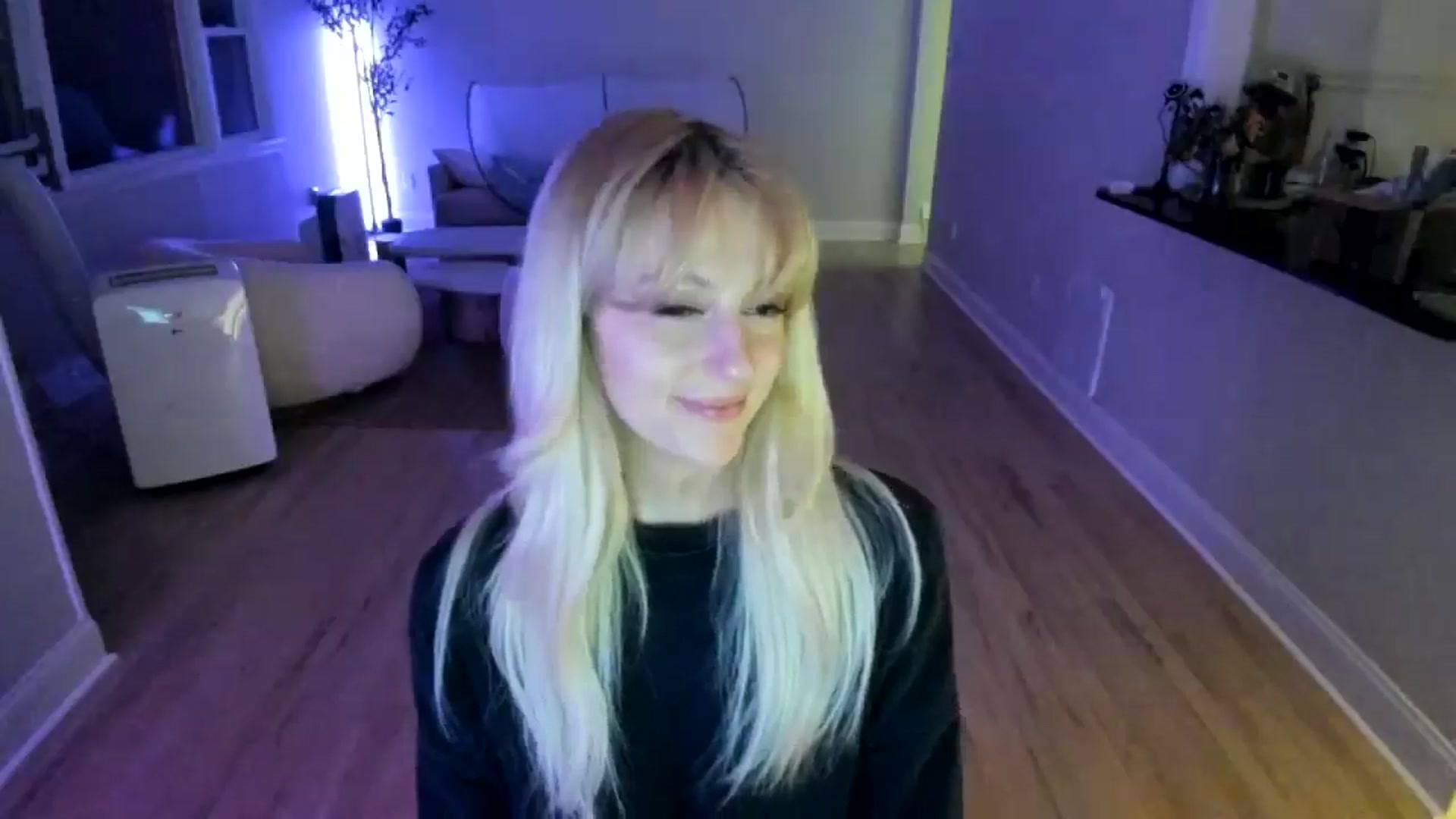 Gallery image thumbnail from Milk_Party's myfreecams stream on, 07/04/2025, 04:20 image 11 of 20