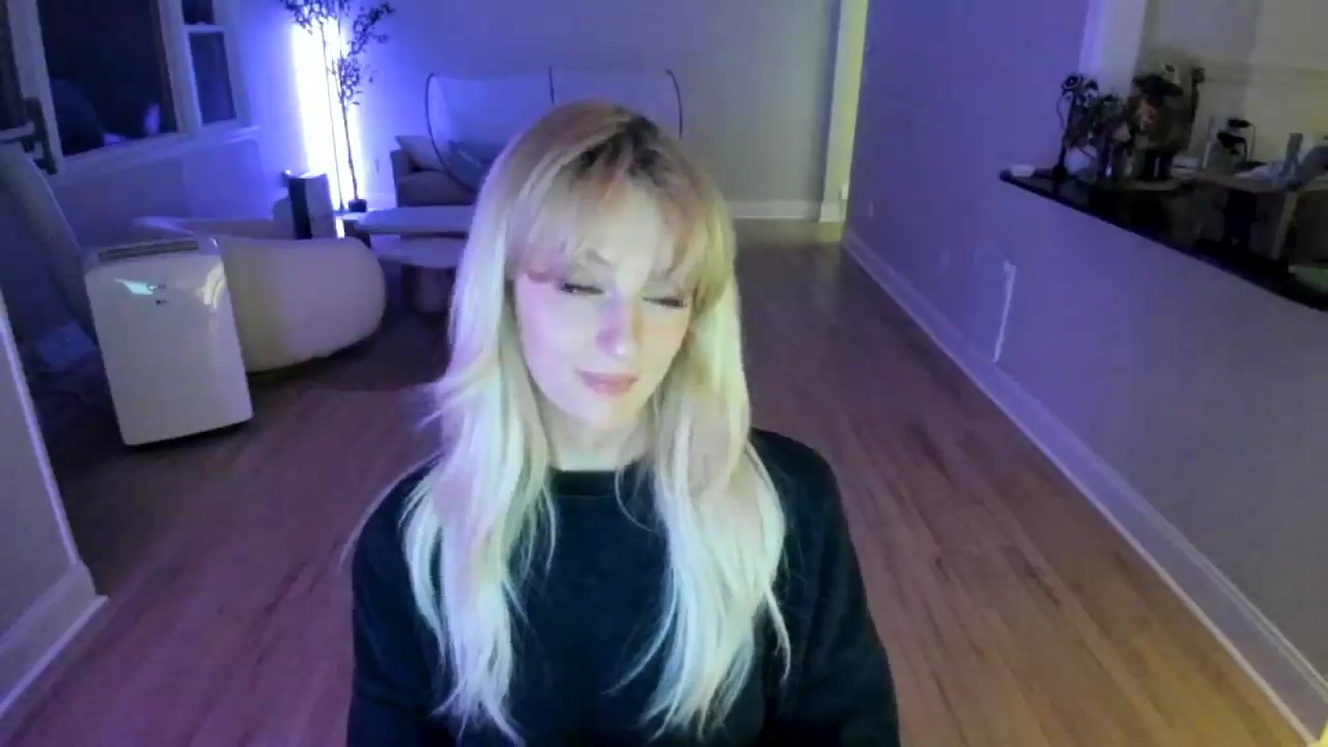 Gallery image thumbnail from Milk_Party's myfreecams stream on, 07/04/2025, 04:20 image 7 of 20