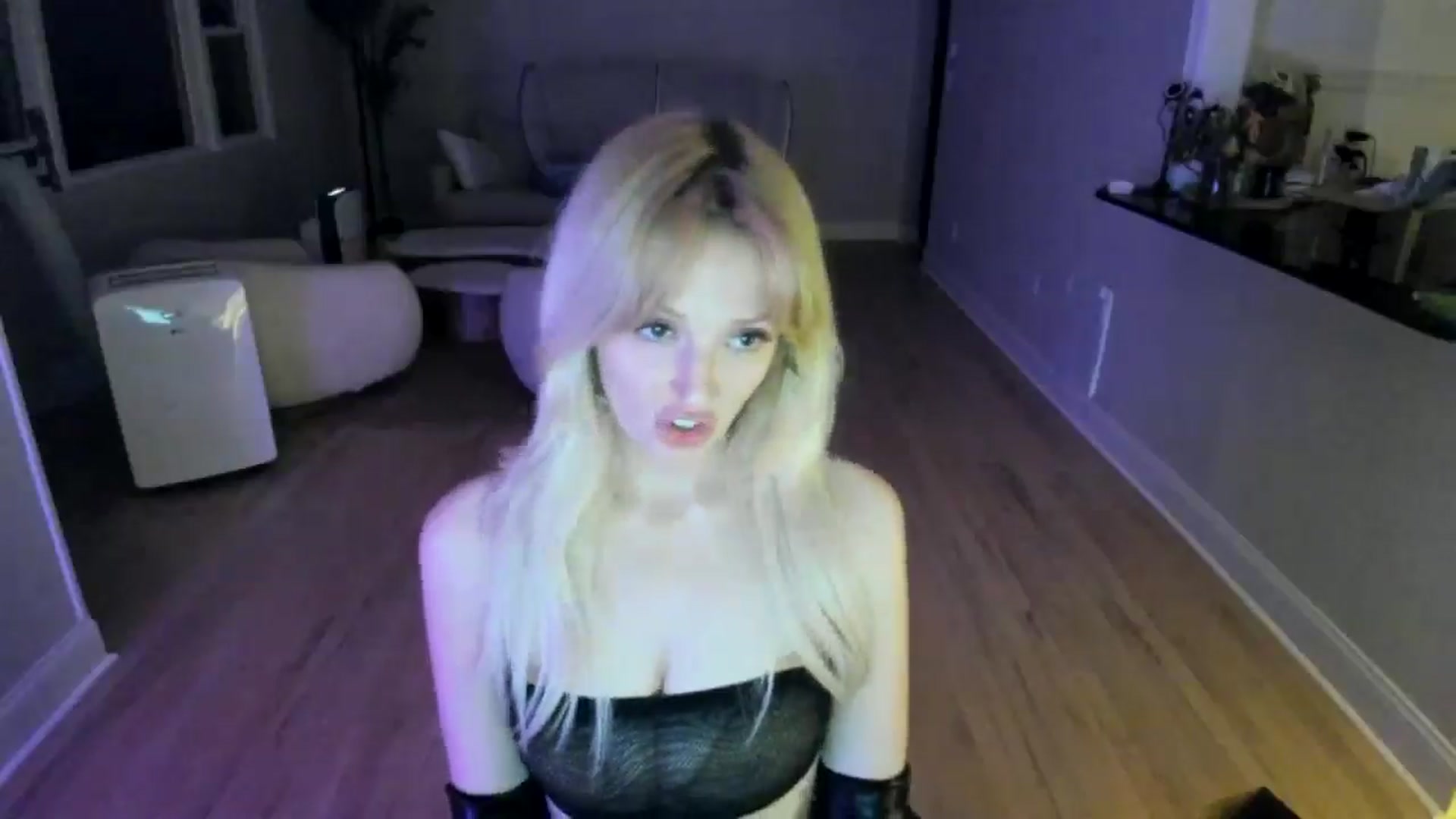 Gallery image thumbnail from Milk_Party's myfreecams stream on, 07/05/2025, 02:34 image 4 of 20