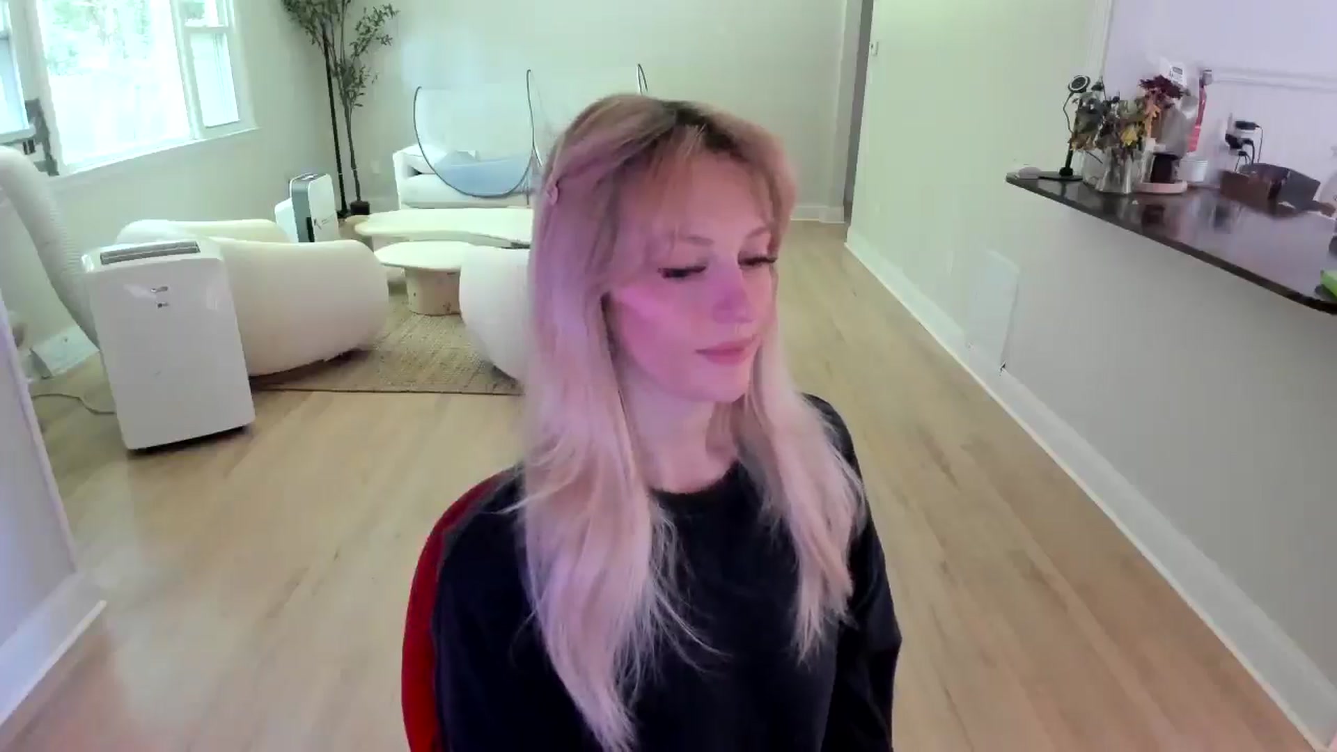 Gallery image thumbnail from Milk_Party's myfreecams stream on, 07/05/2025, 15:17 image 14 of 20