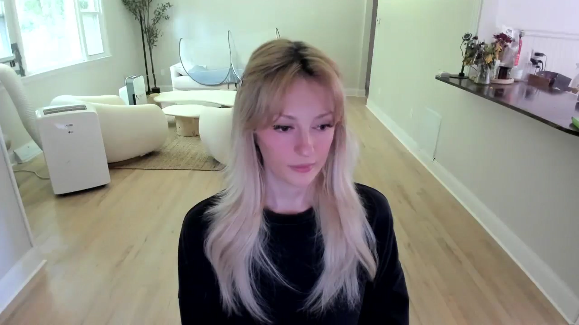 Gallery image thumbnail from Milk_Party's myfreecams stream on, 07/05/2025, 15:17 image 3 of 20