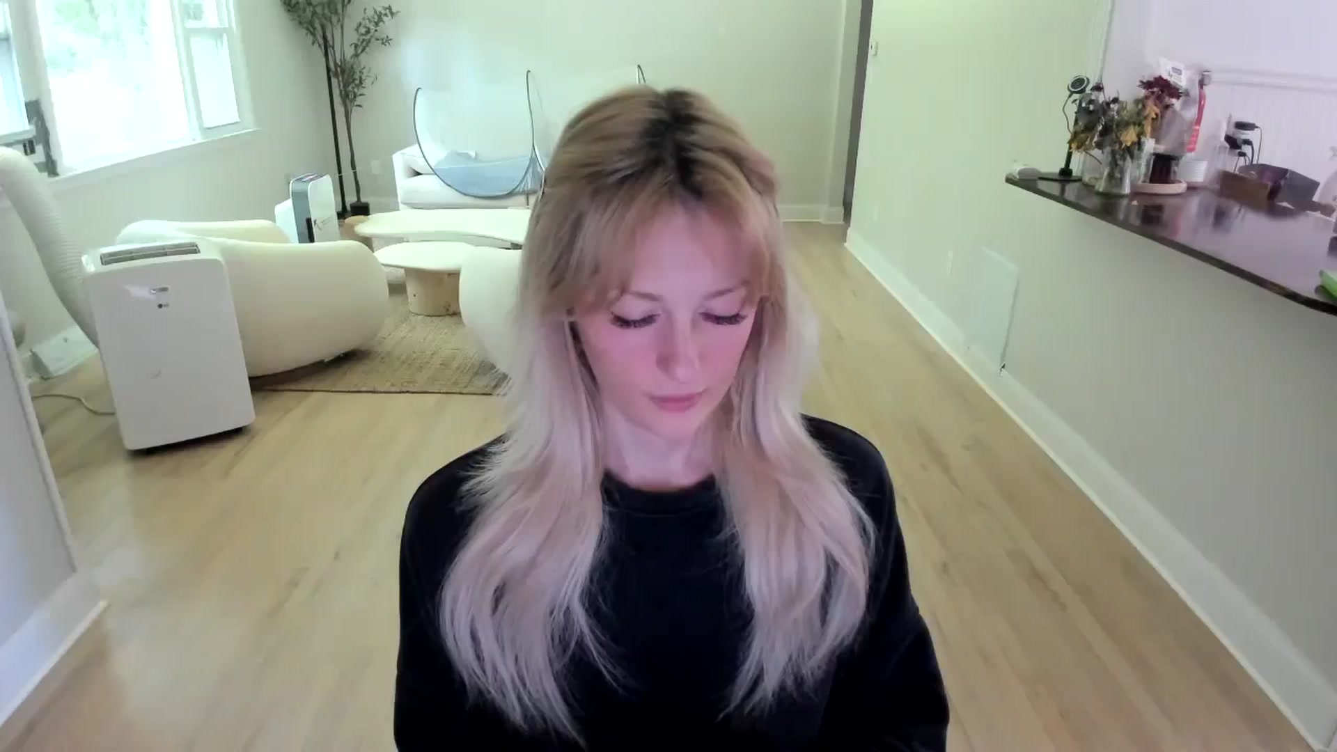 Gallery image thumbnail from Milk_Party's myfreecams stream on, 07/05/2025, 15:17 image 1 of 20