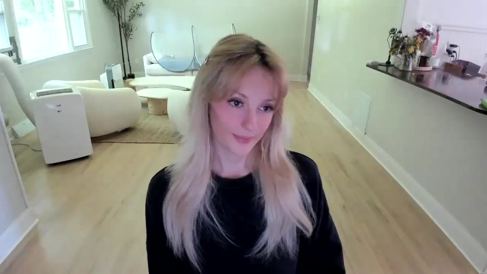 Gallery image thumbnail from Milk_Party's myfreecams stream on, 07/05/2025, 15:17 image 4 of 20