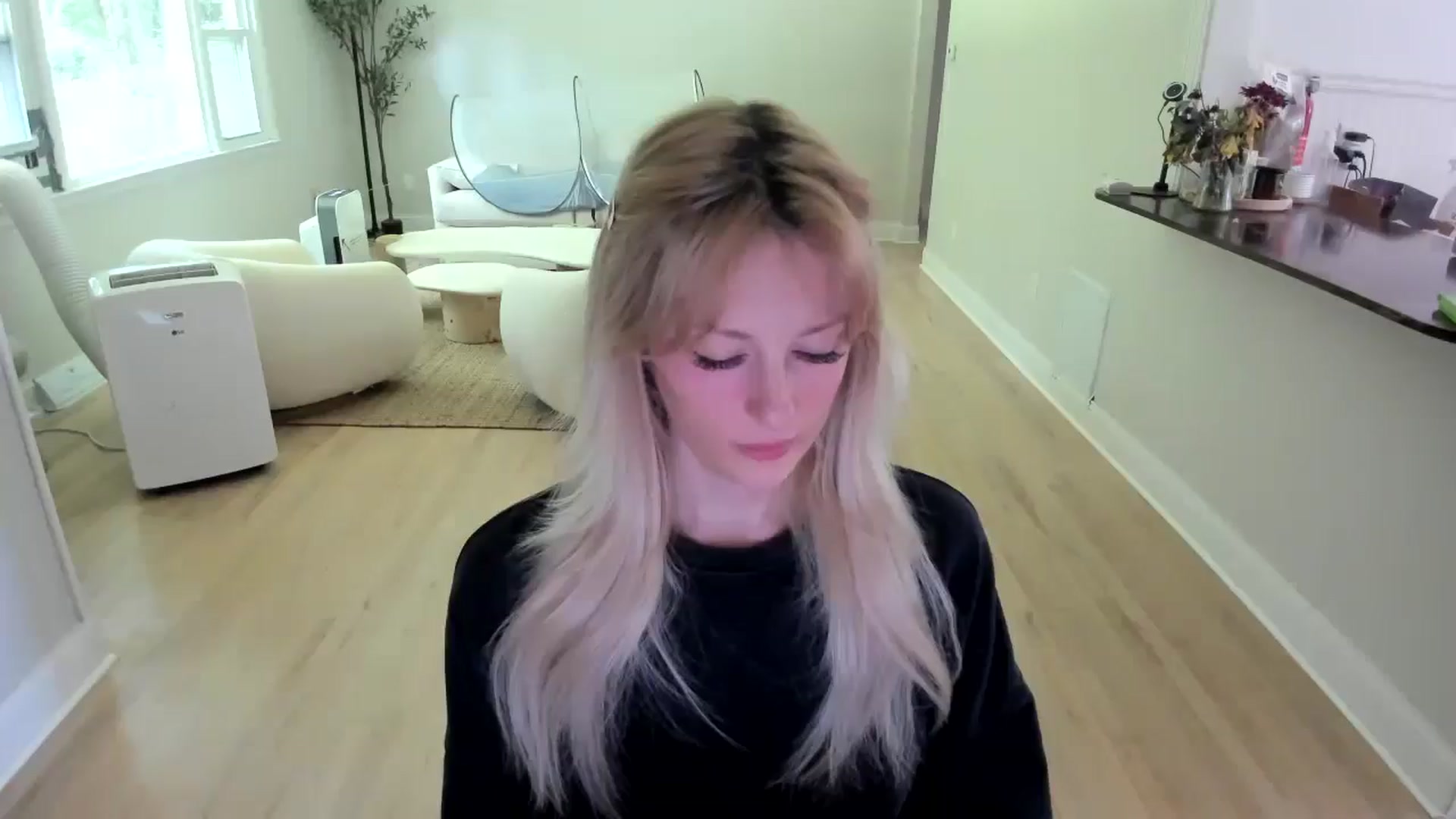 Gallery image thumbnail from Milk_Party's myfreecams stream on, 07/05/2025, 15:17 image 5 of 20