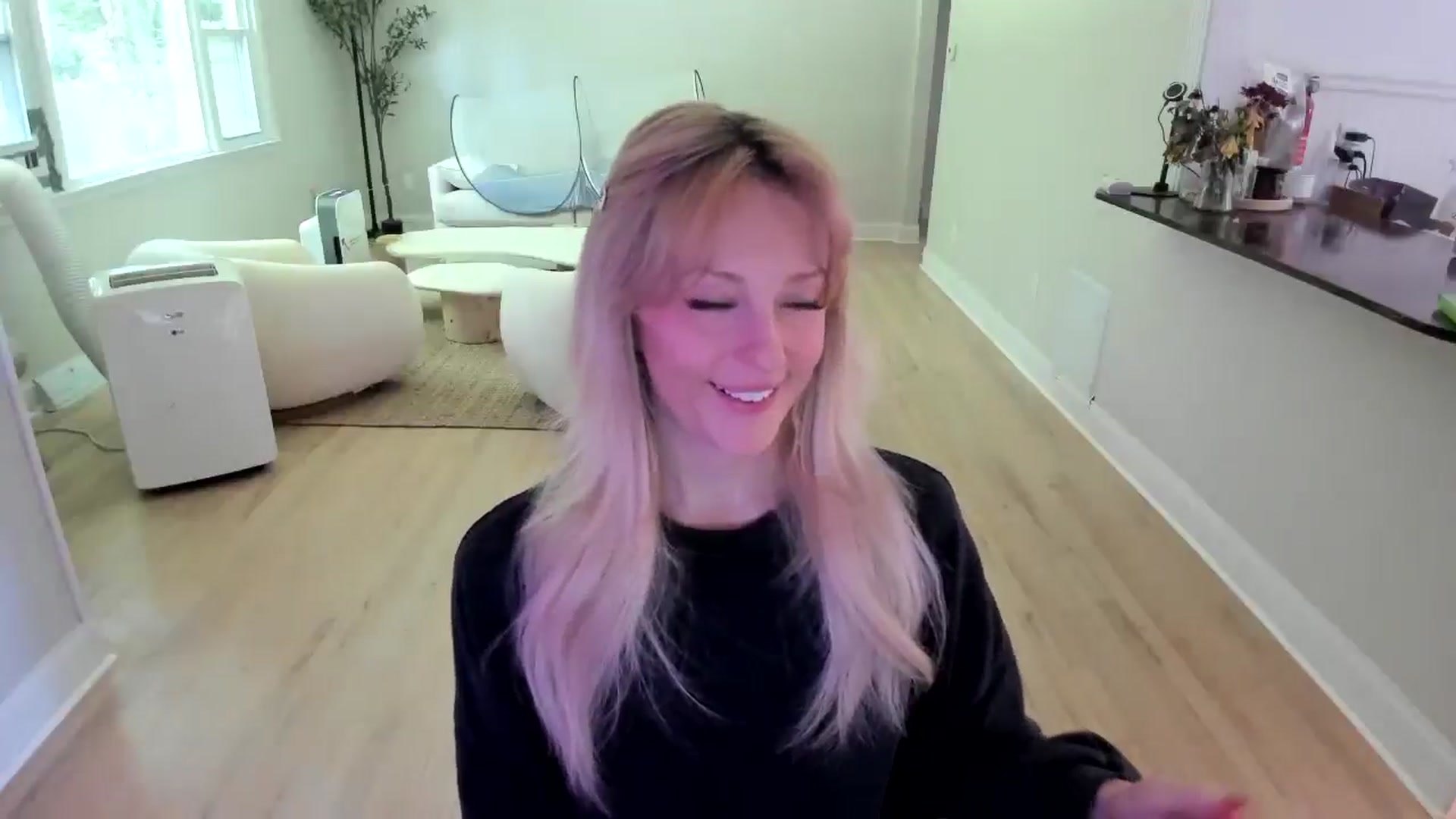Gallery image thumbnail from Milk_Party's myfreecams stream on, 07/05/2025, 15:17 image 11 of 20