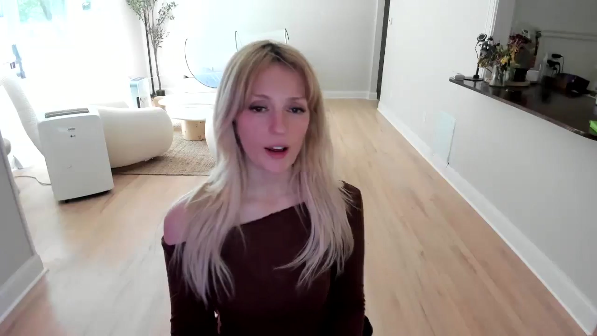 Gallery image thumbnail from Milk_Party's myfreecams stream on, 07/05/2025, 20:02 image 6 of 20