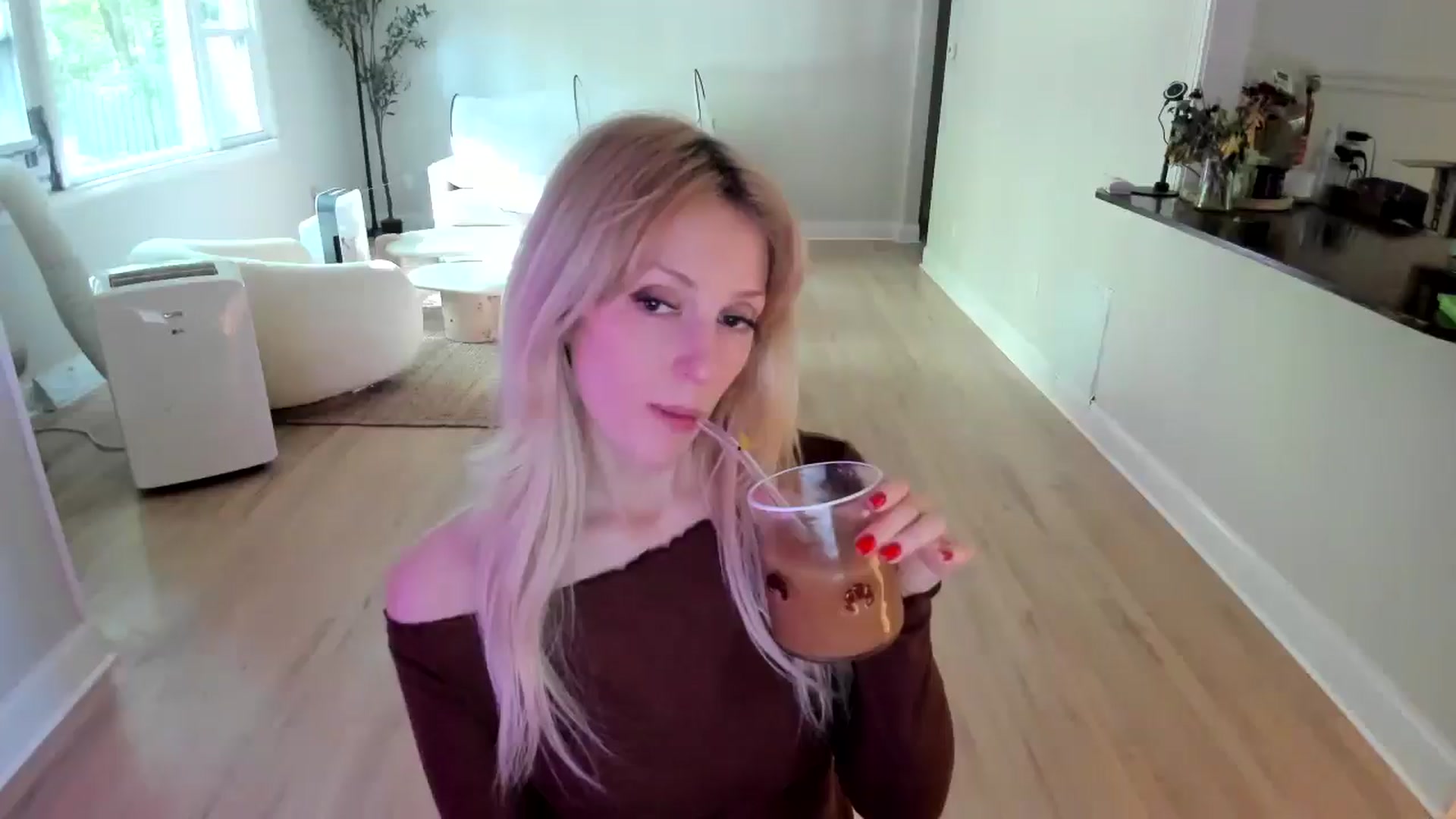Gallery image thumbnail from Milk_Party's myfreecams stream on, 07/05/2025, 21:24 image 1 of 20