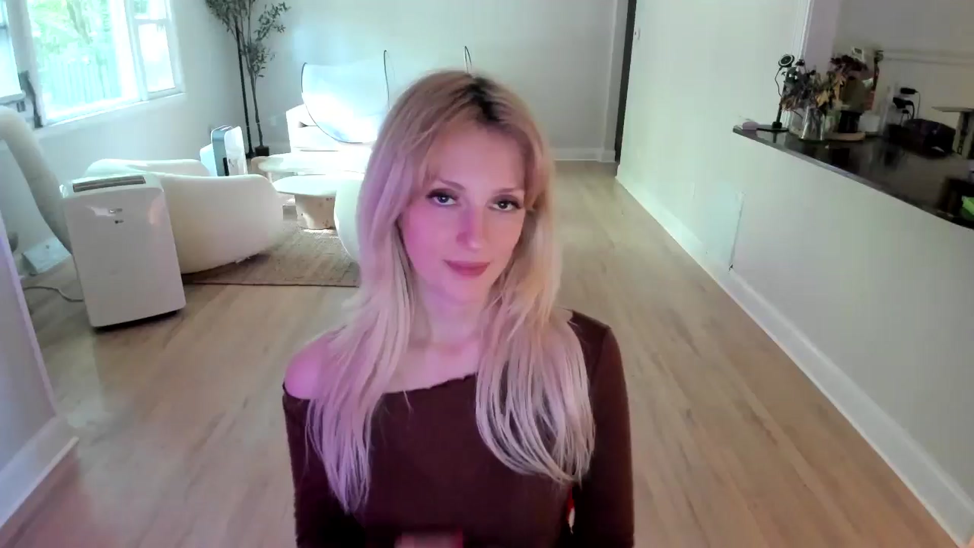 Gallery image thumbnail from Milk_Party's myfreecams stream on, 07/05/2025, 21:24 image 3 of 20