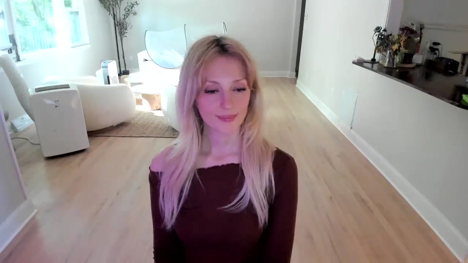 Gallery image thumbnail from Milk_Party's myfreecams stream on, 07/05/2025, 21:24 image 14 of 20