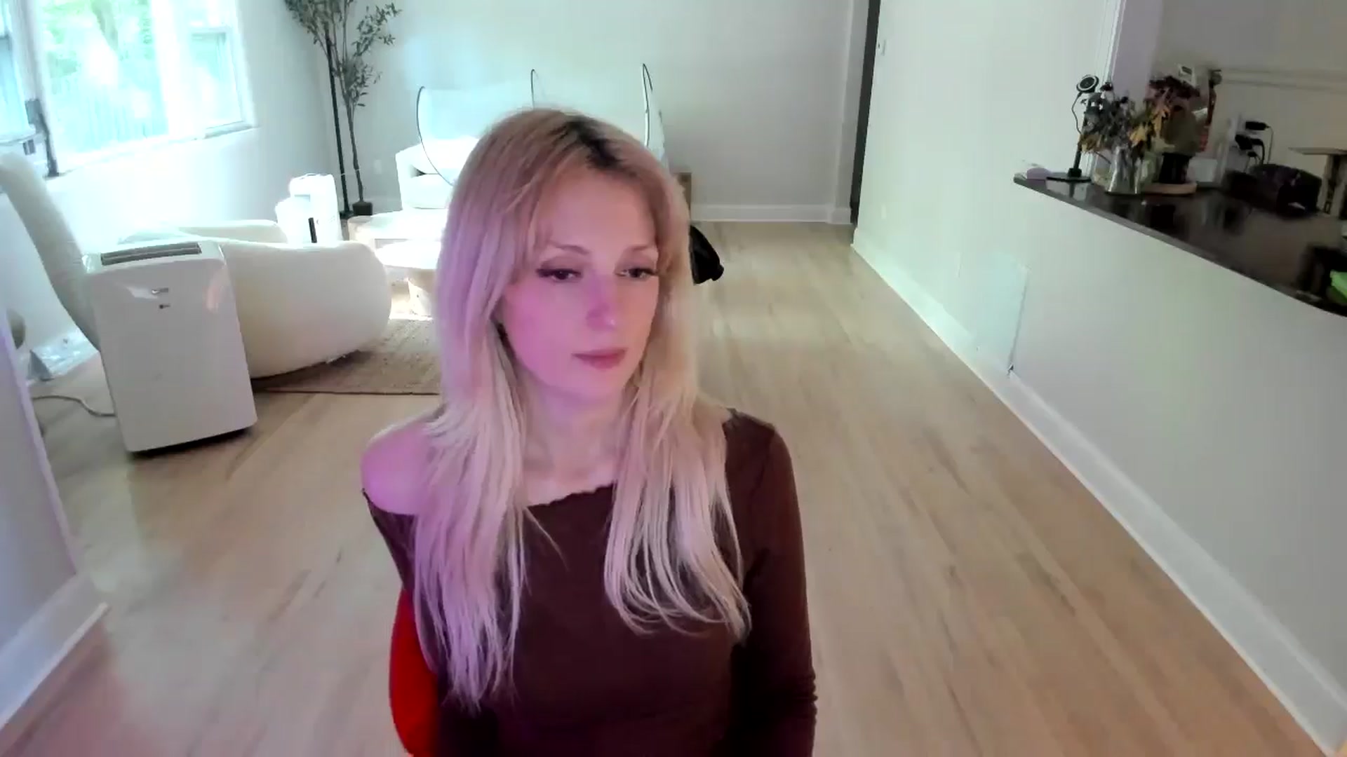 Gallery image thumbnail from Milk_Party's myfreecams stream on, 07/05/2025, 21:24 image 9 of 20