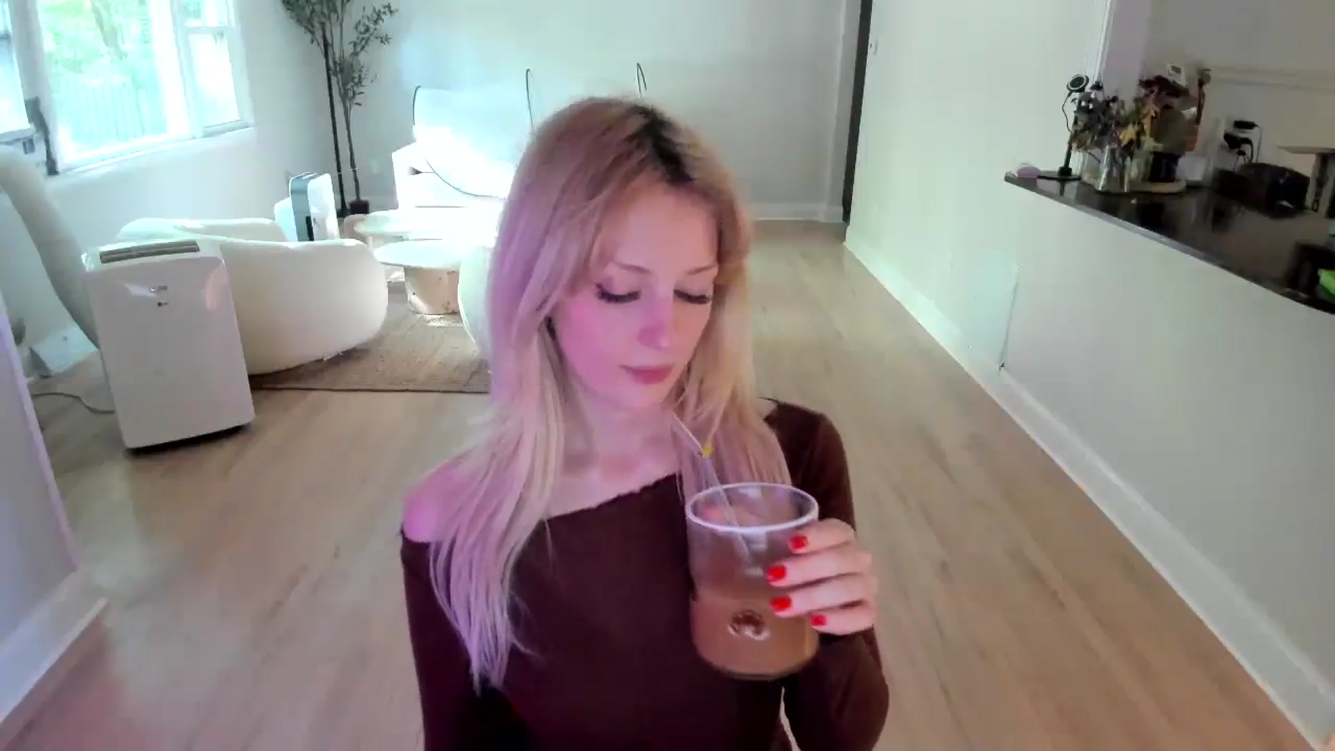 Gallery image thumbnail from Milk_Party's myfreecams stream on, 07/05/2025, 21:24 image 2 of 20