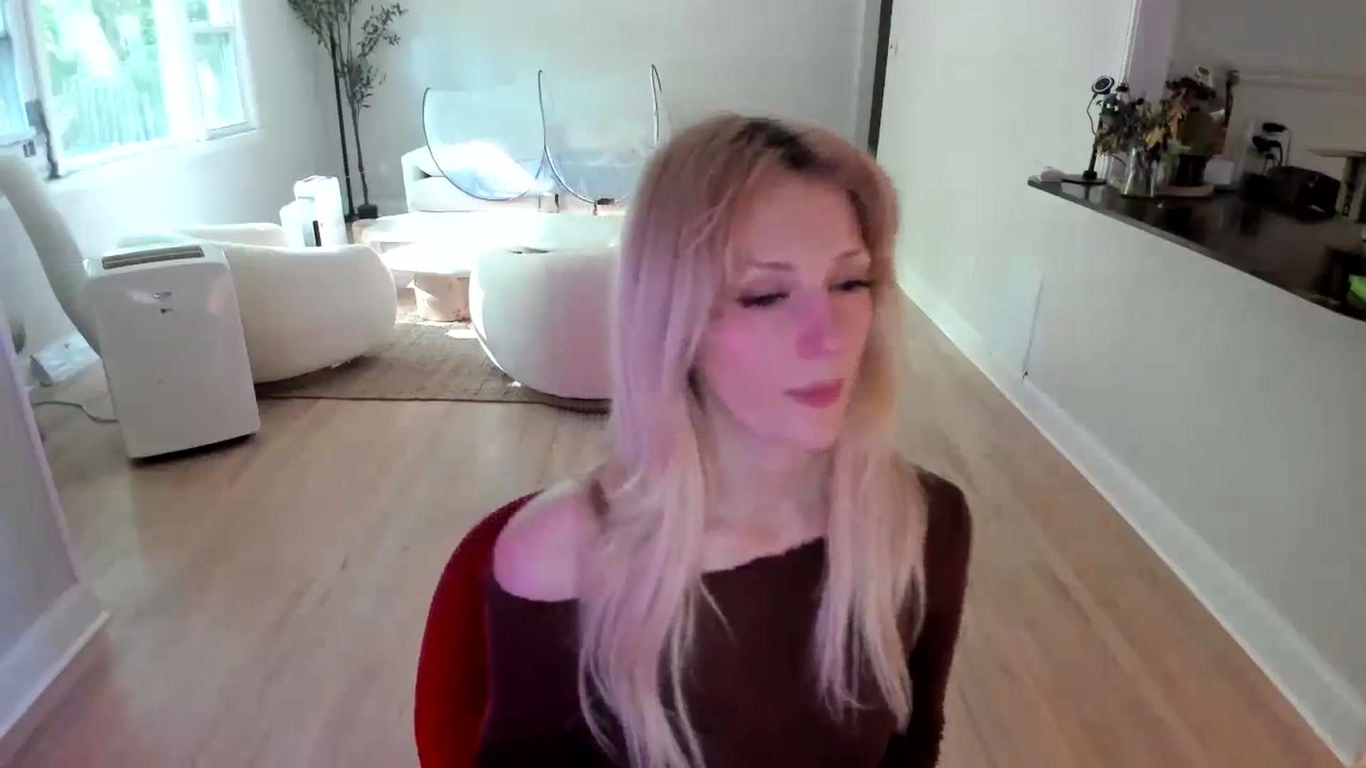 Gallery image thumbnail from Milk_Party's myfreecams stream on, 07/05/2025, 21:24 image 10 of 20