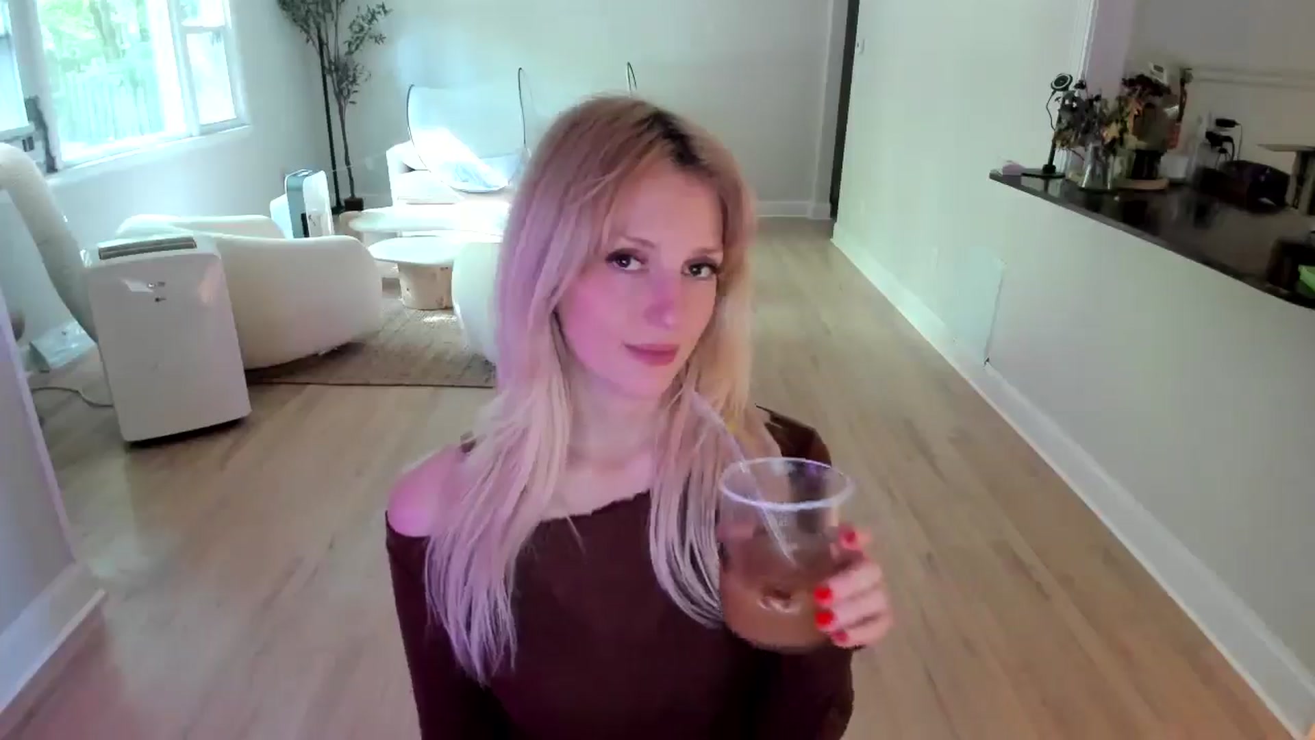 Gallery image thumbnail from Milk_Party's myfreecams stream on, 07/05/2025, 21:24 image 4 of 20