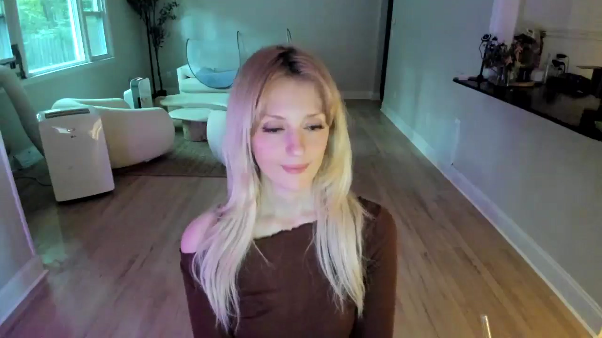 Gallery image thumbnail from Milk_Party's myfreecams stream on, 07/06/2025, 24:42 image 2 of 20
