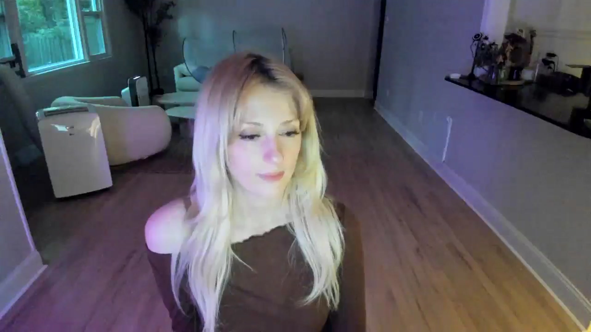 Gallery image thumbnail from Milk_Party's myfreecams stream on, 07/06/2025, 24:42 image 14 of 20
