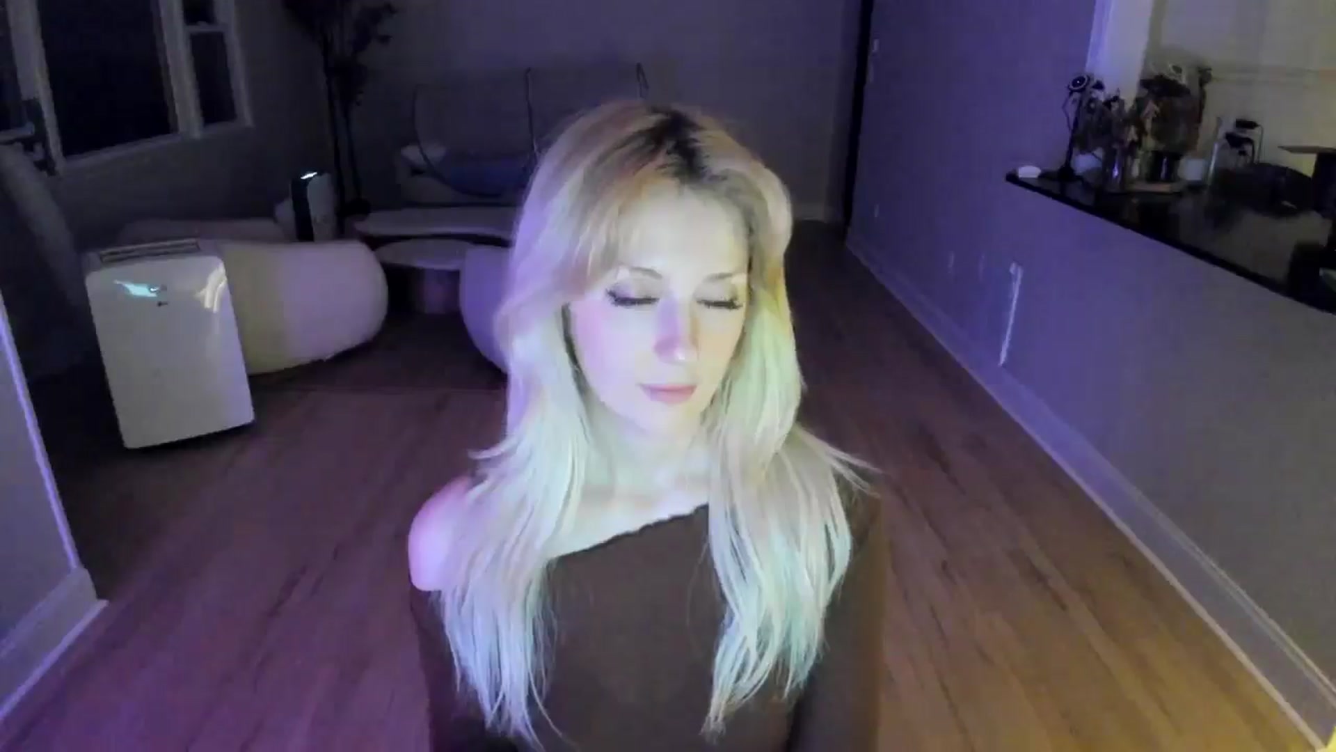Gallery image thumbnail from Milk_Party's myfreecams stream on, 07/06/2025, 04:38 image 17 of 20