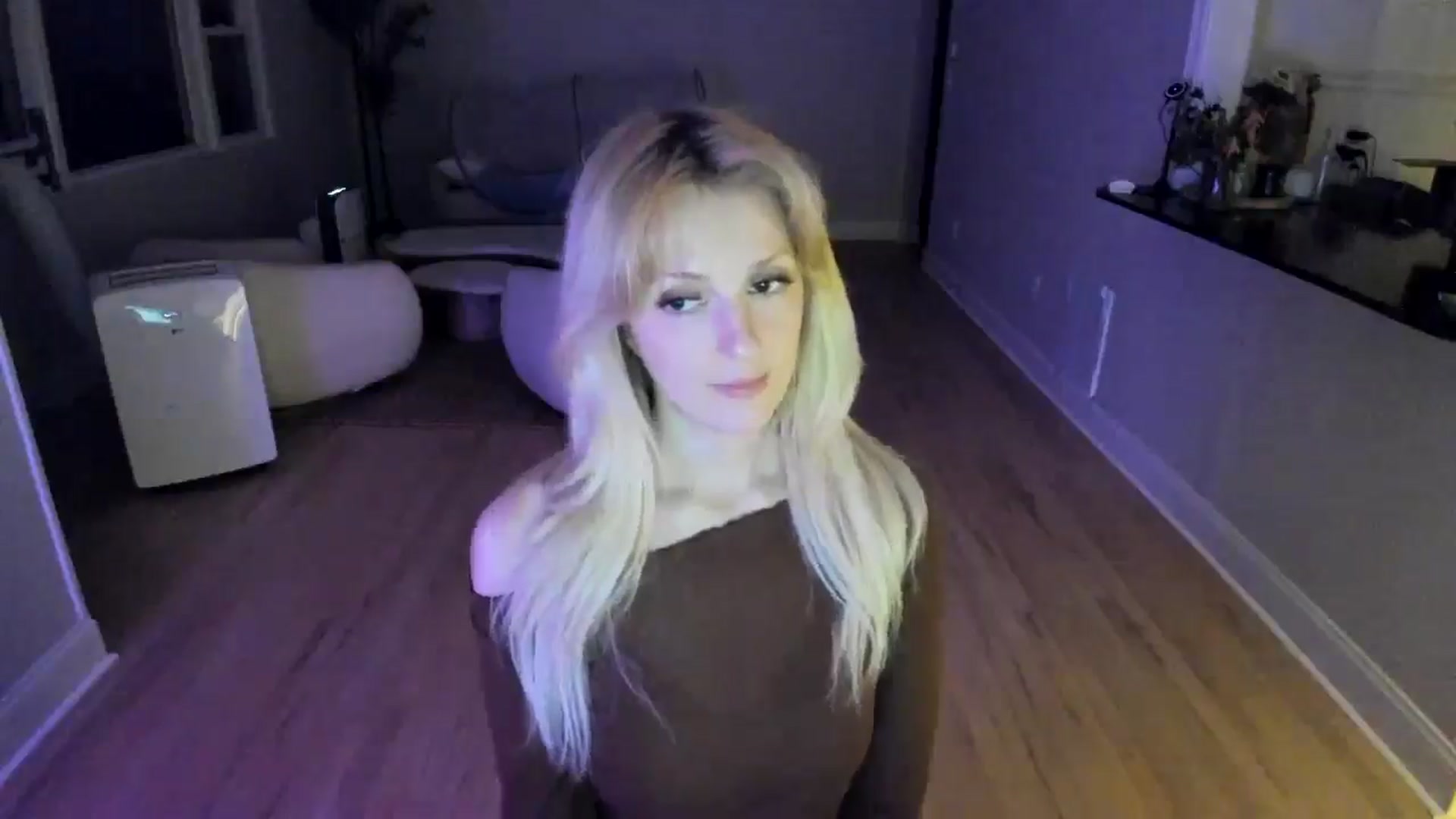 Gallery image thumbnail from Milk_Party's myfreecams stream on, 07/06/2025, 04:38 image 19 of 20
