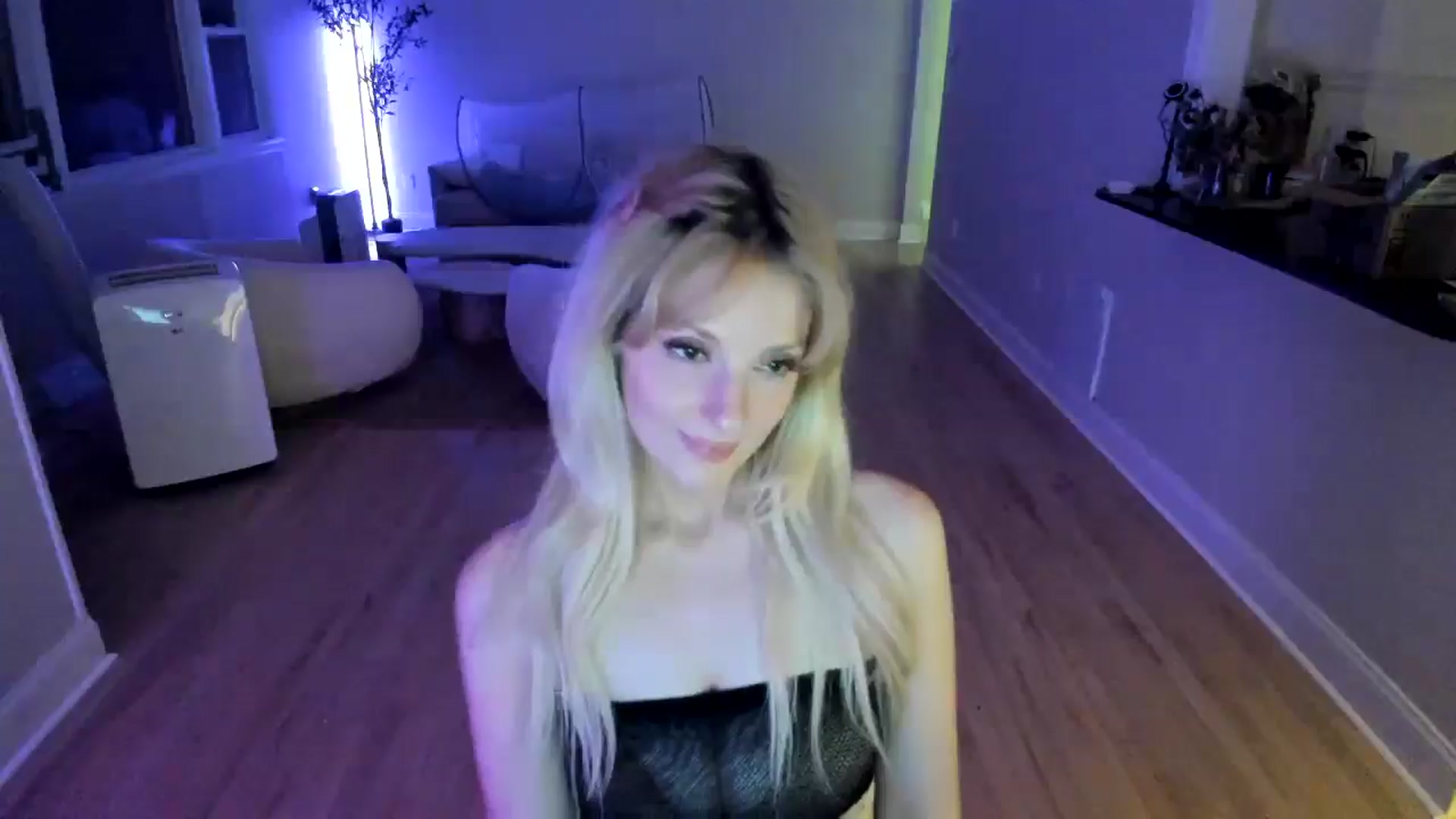 Gallery image thumbnail from Milk_Party's myfreecams stream on, 07/08/2025, 01:01 image 17 of 20