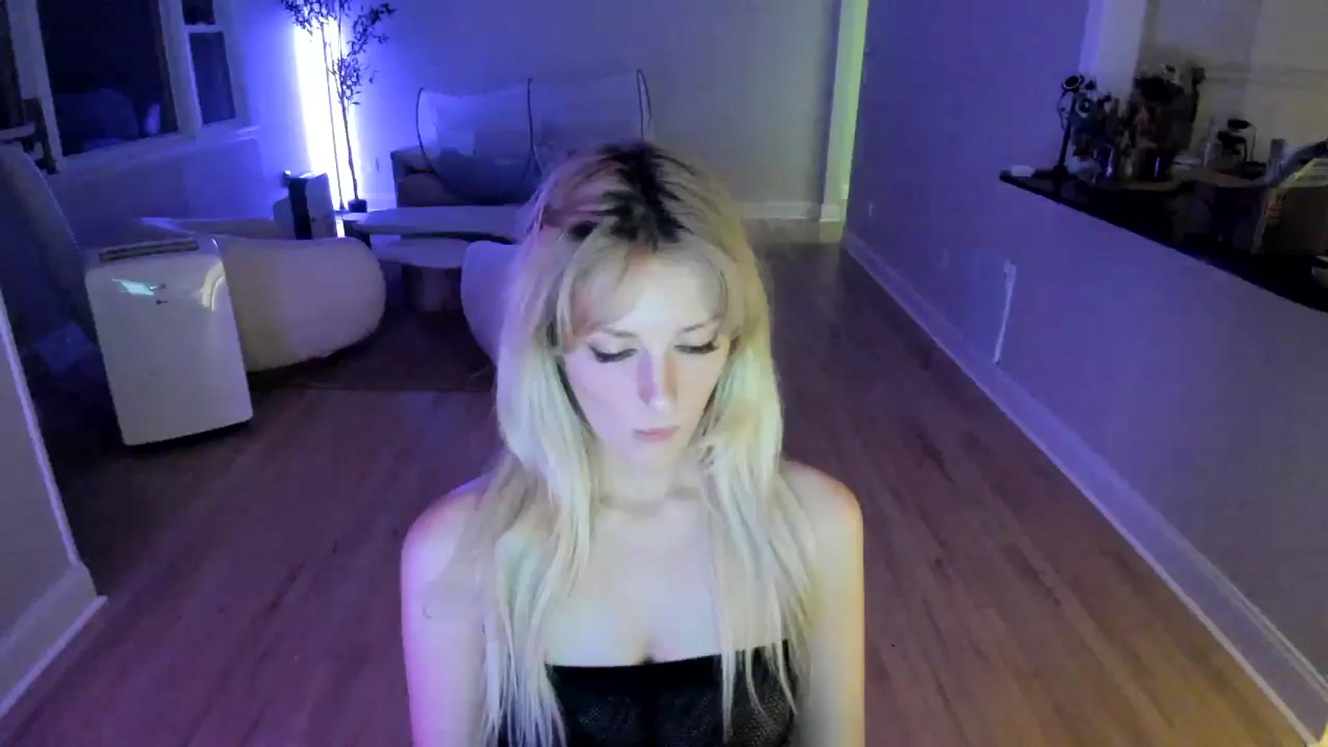 Gallery image thumbnail from Milk_Party's myfreecams stream on, 07/08/2025, 01:01 image 20 of 20