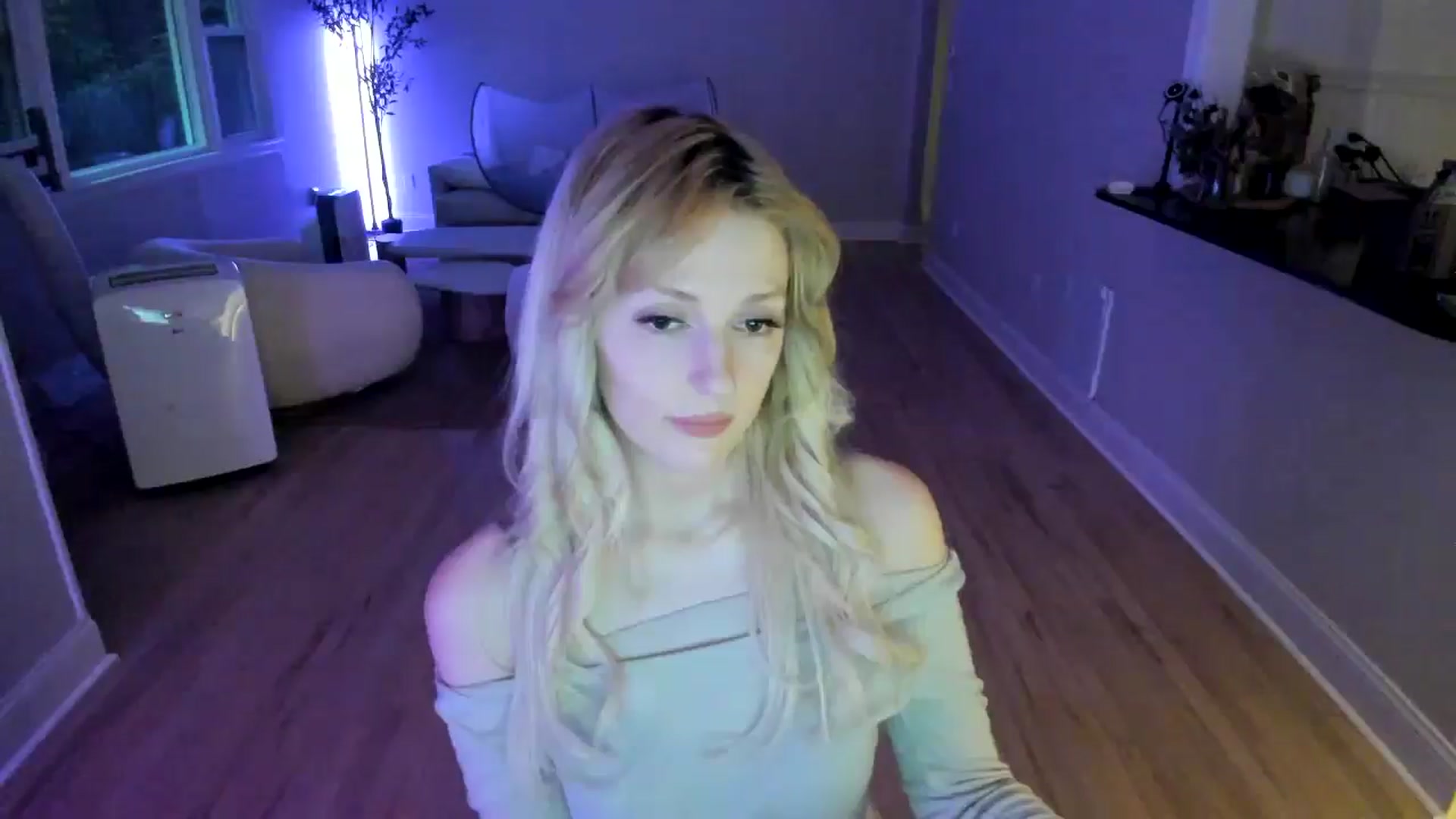 Gallery image thumbnail from Milk_Party's myfreecams stream on, 07/09/2025, 24:05 image 18 of 20