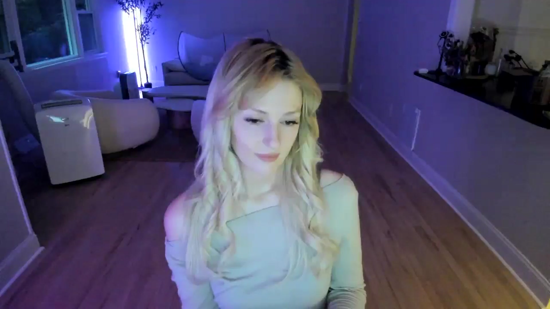 Gallery image thumbnail from Milk_Party's myfreecams stream on, 07/09/2025, 24:05 image 2 of 20