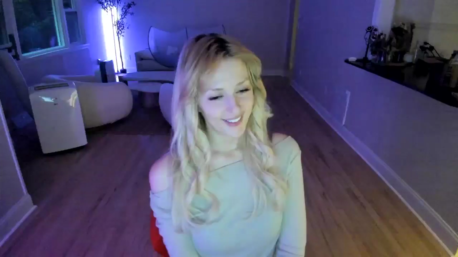Gallery image thumbnail from Milk_Party's myfreecams stream on, 07/09/2025, 24:05 image 1 of 20