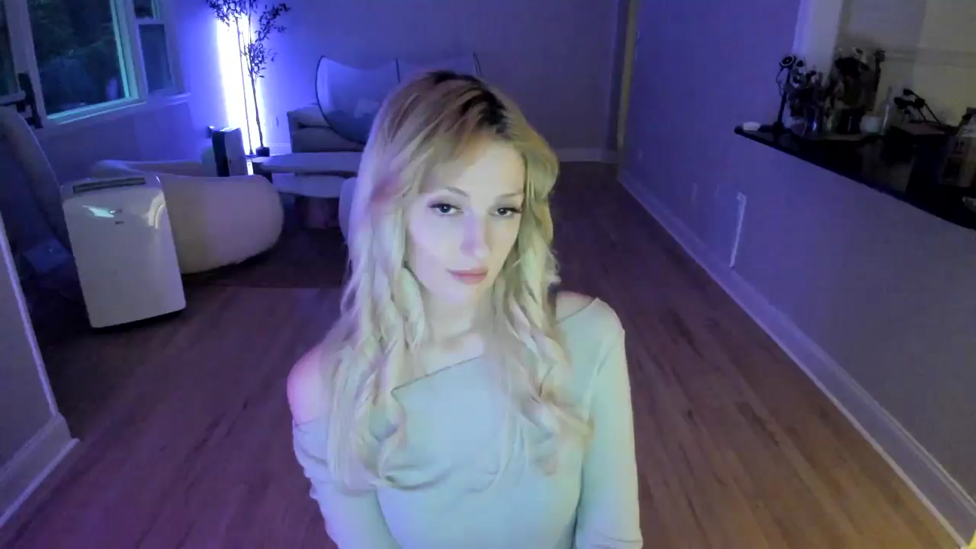 Gallery image thumbnail from Milk_Party's myfreecams stream on, 07/09/2025, 24:05 image 3 of 20