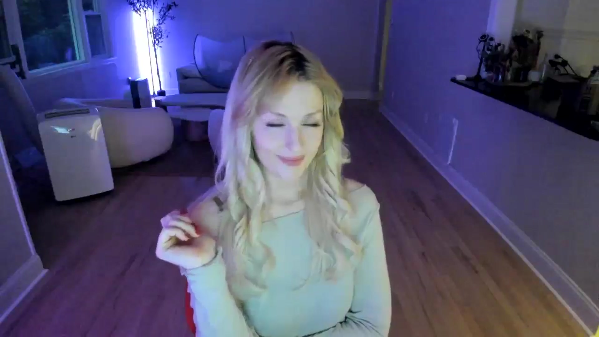Gallery image thumbnail from Milk_Party's myfreecams stream on, 07/09/2025, 24:05 image 8 of 20