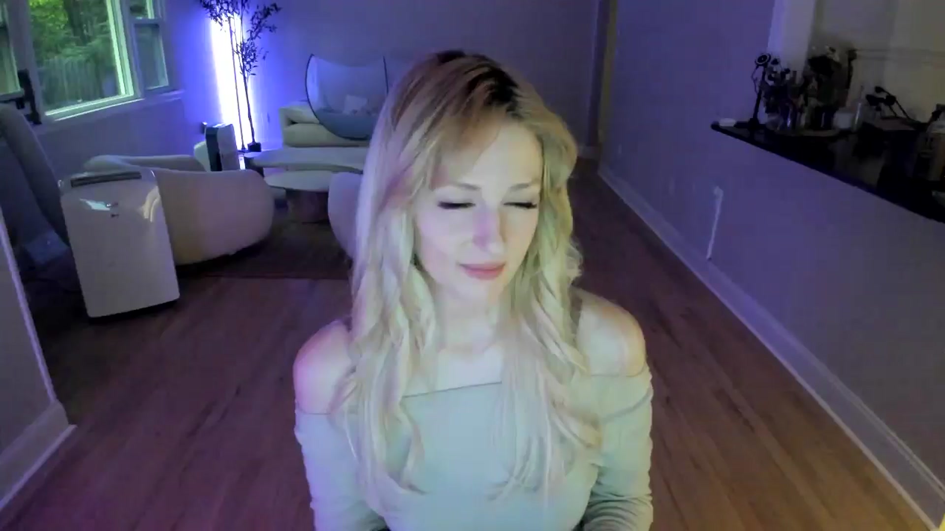 Gallery image thumbnail from Milk_Party's myfreecams stream on, 07/09/2025, 24:54 image 3 of 20