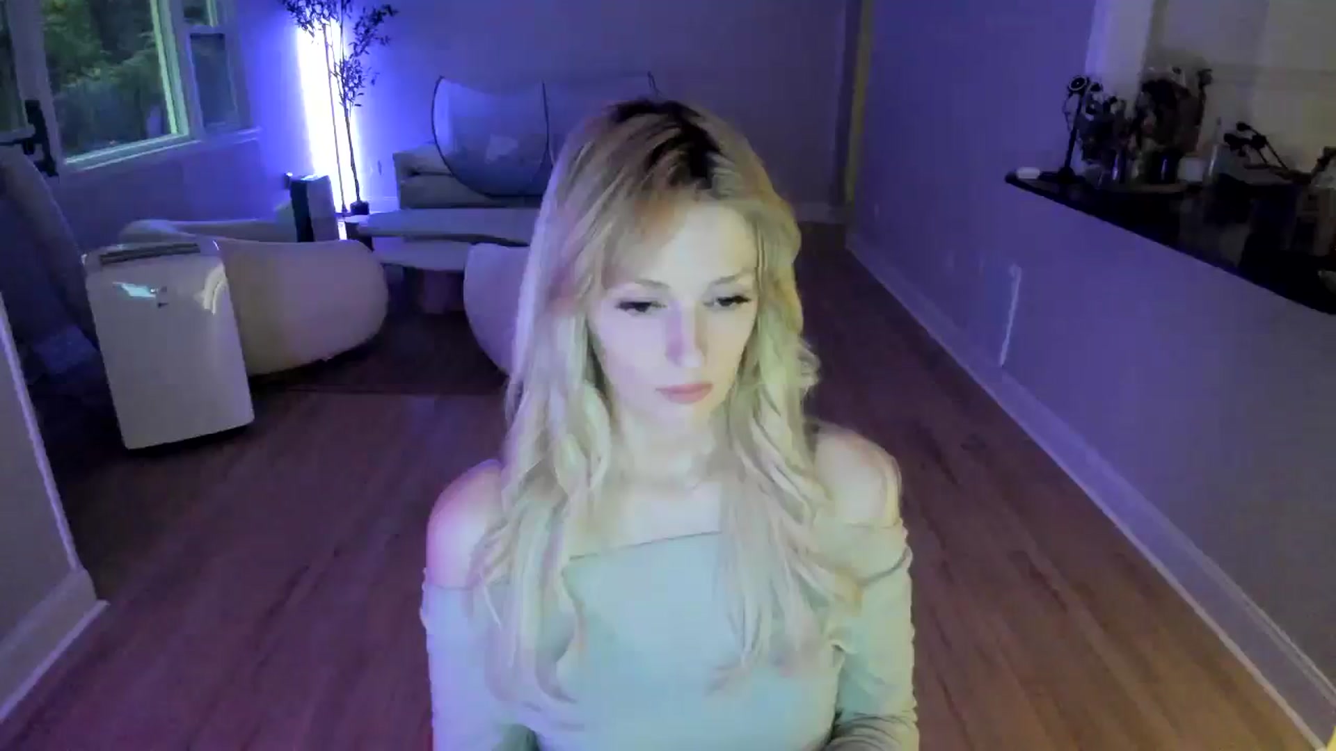Gallery image thumbnail from Milk_Party's myfreecams stream on, 07/09/2025, 24:54 image 11 of 20