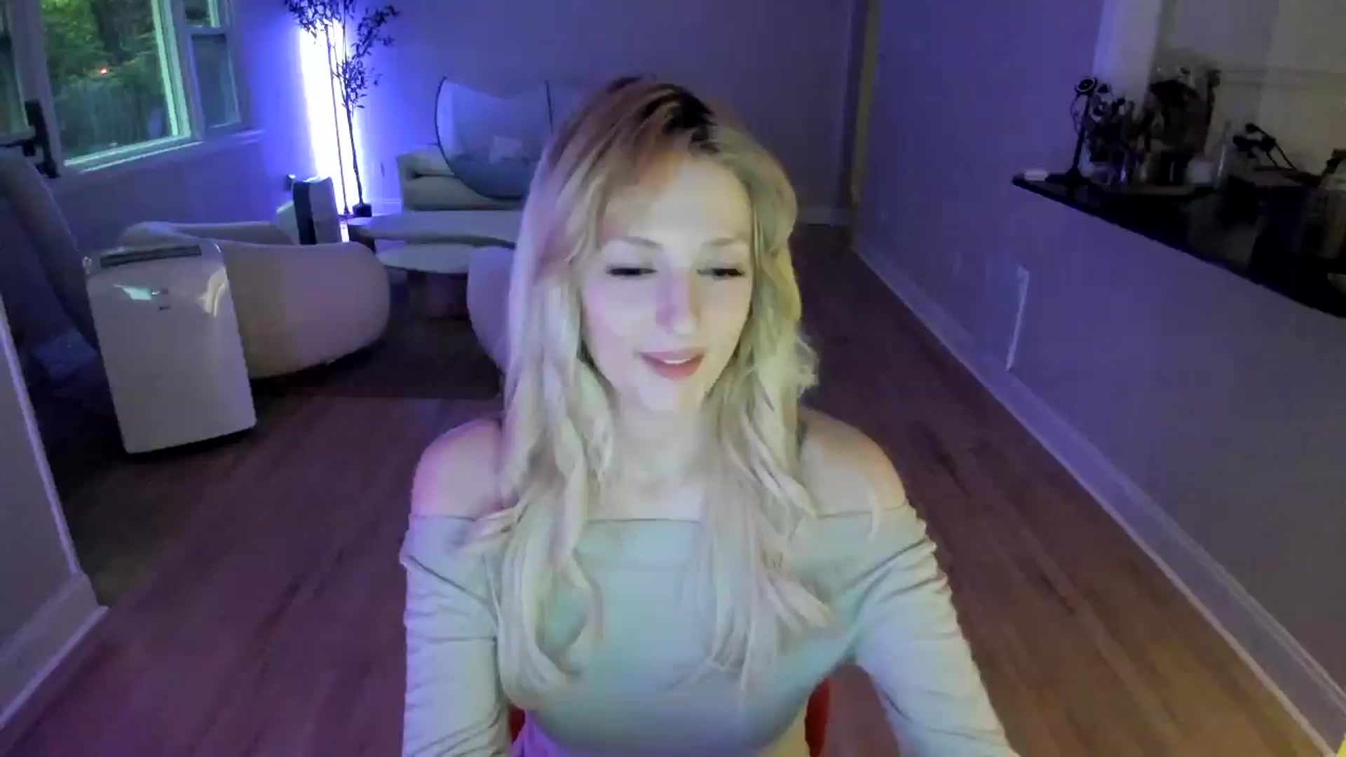 Gallery image thumbnail from Milk_Party's myfreecams stream on, 07/09/2025, 24:54 image 1 of 20